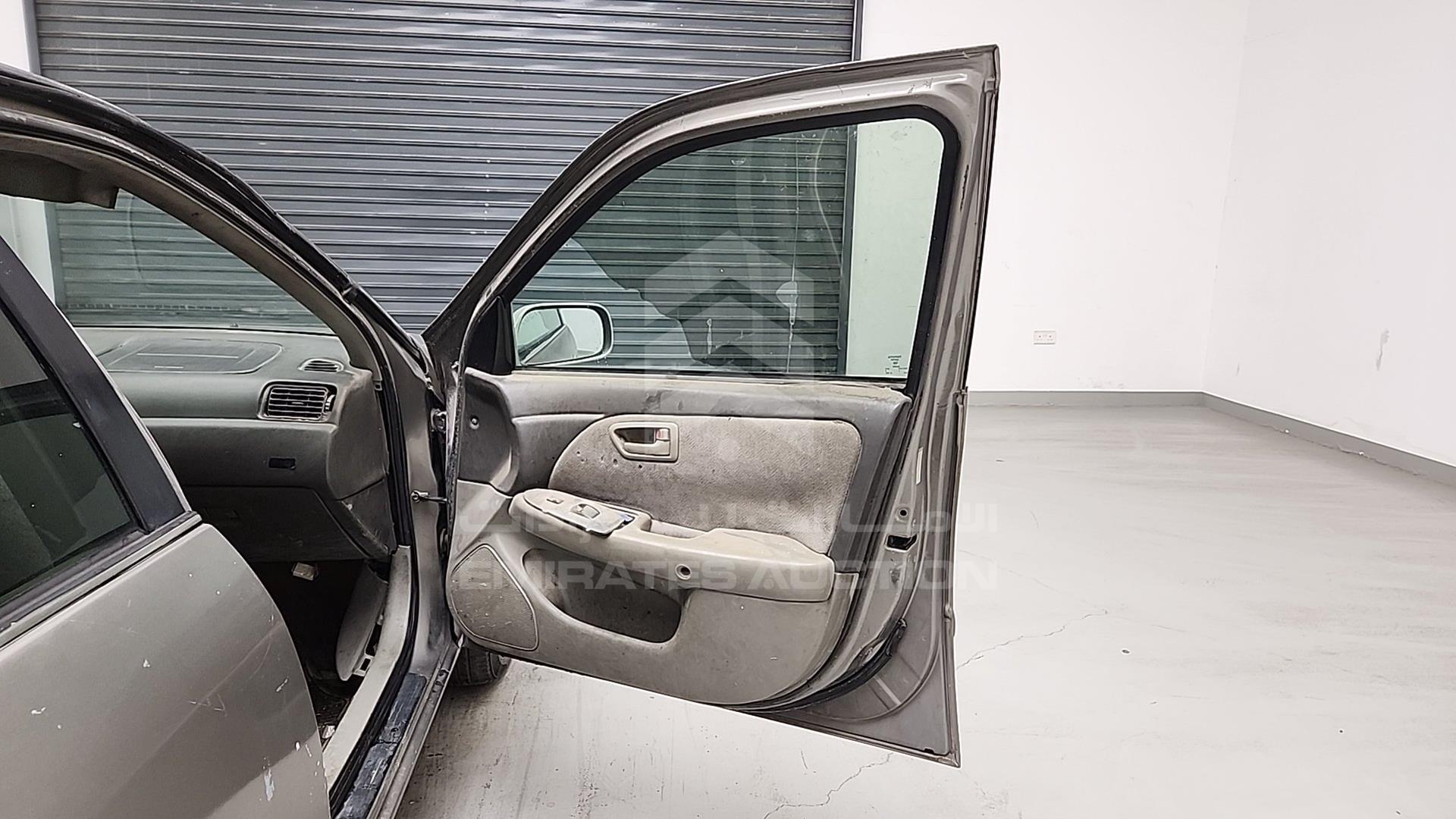 2001 TOYOTA CAMRY VIN: 4T1BG22KX1U108016