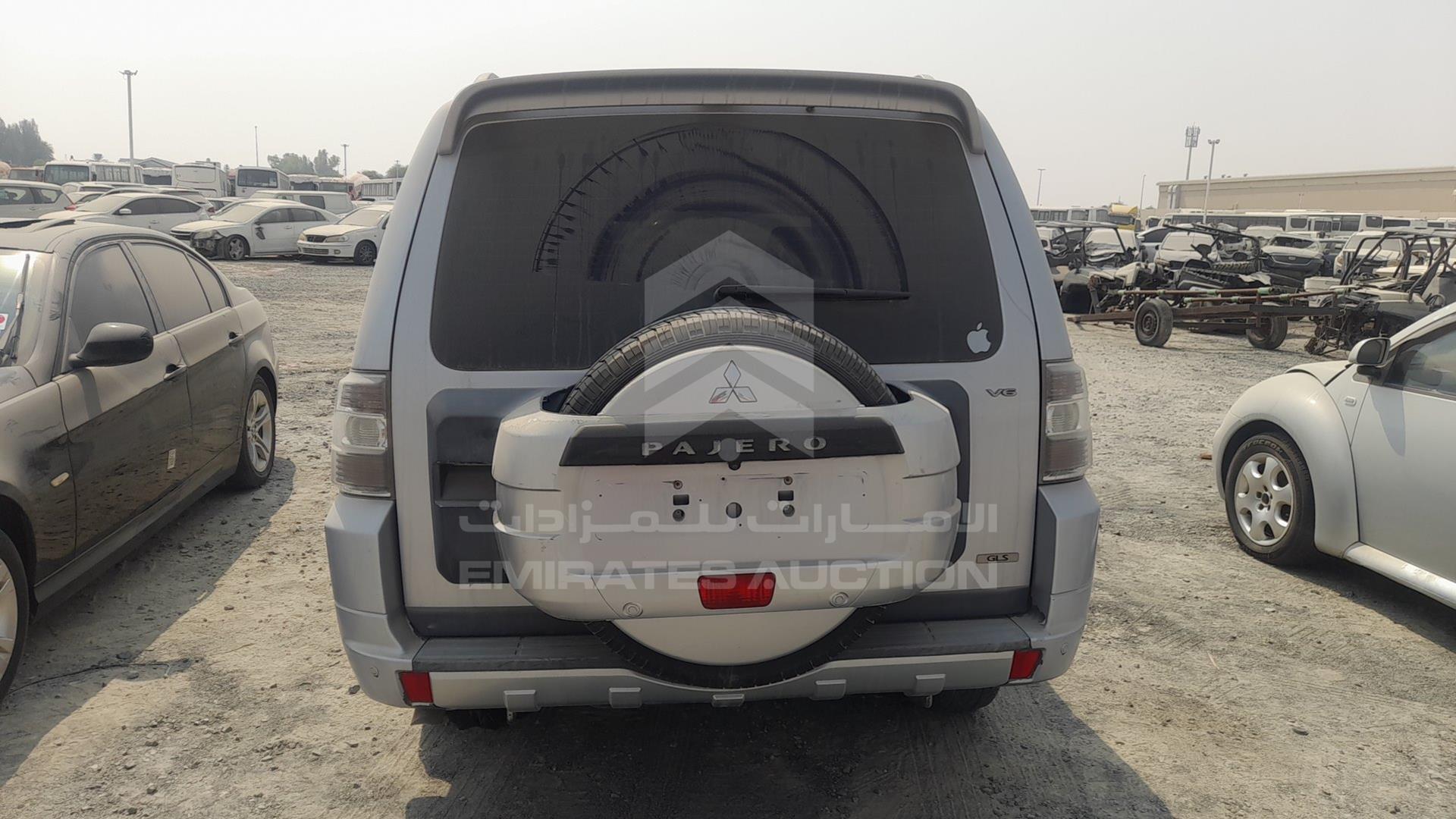 2008 MITSUBISHI PAJERO VIN: JMYLRV93W8J723952