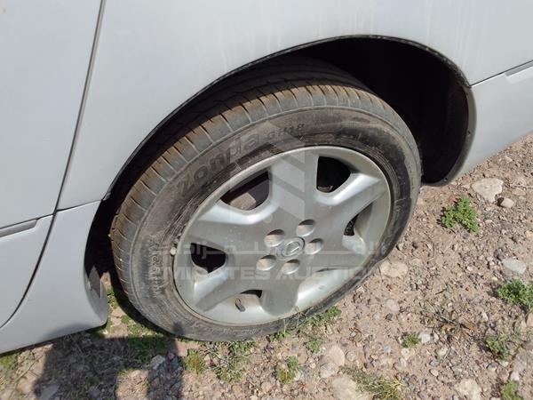 Lexus LS 430 2004 JTHBN36F440145926 Image 34