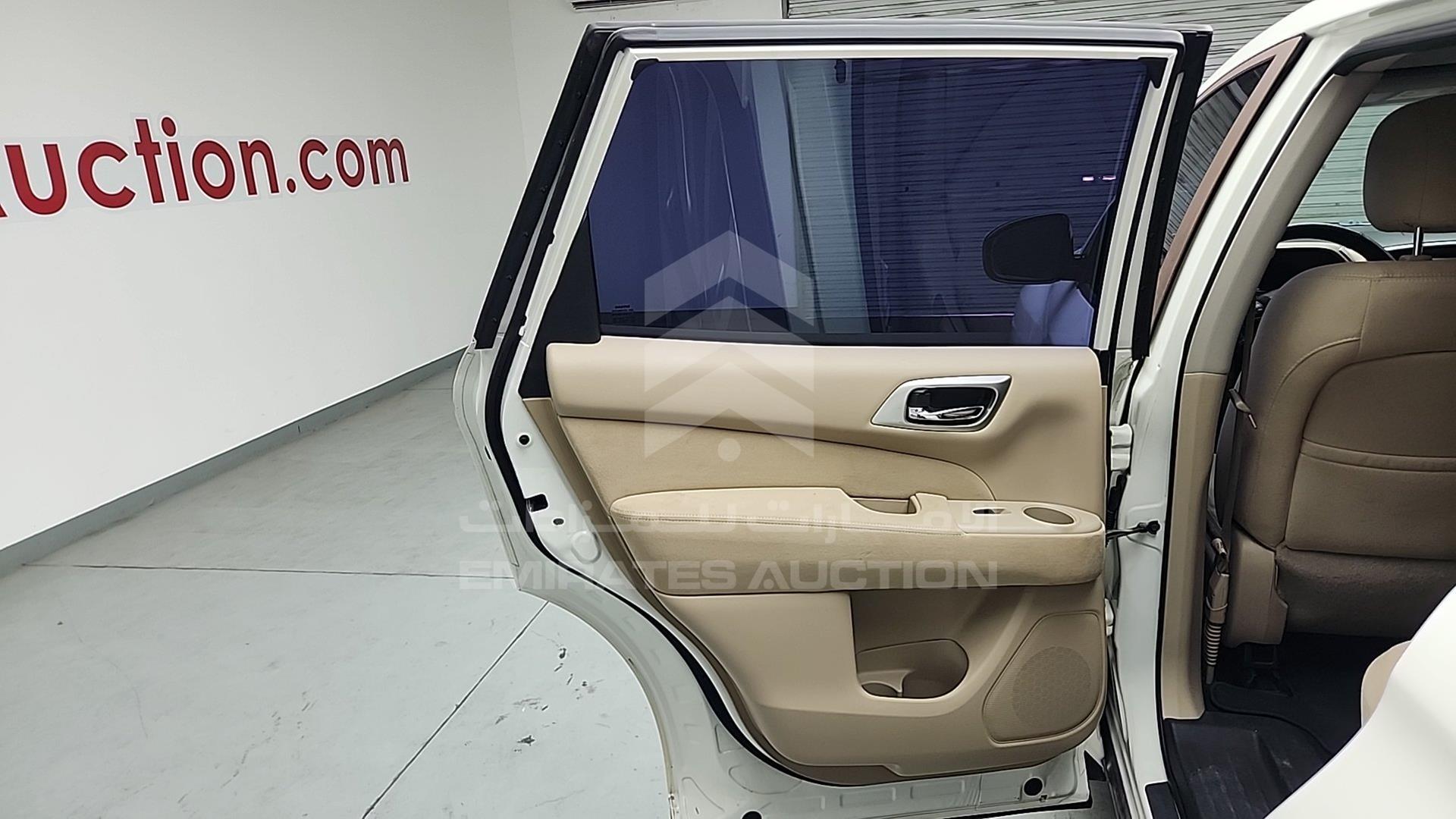 2016 NISSAN PATHFINDER VIN: 5N1AR2M53GC609082