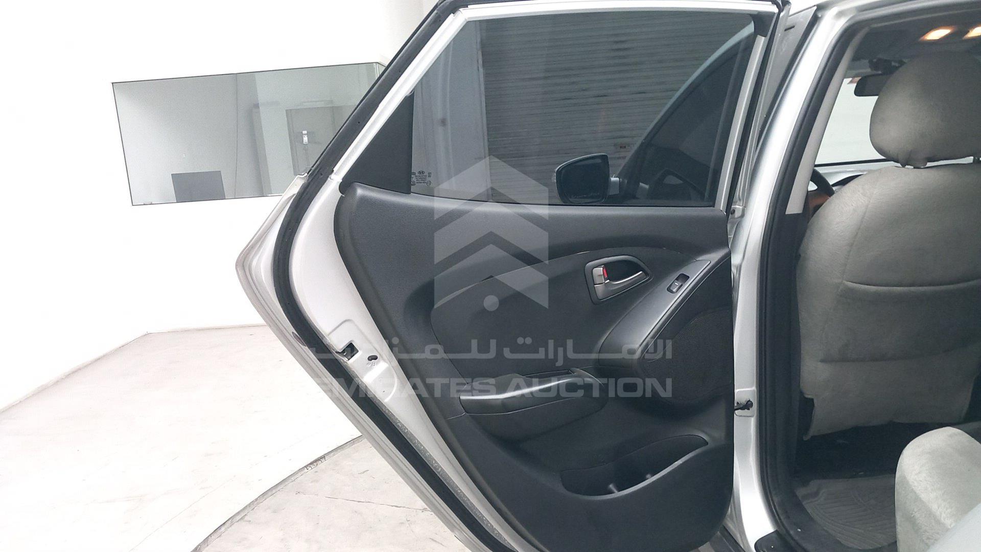 2015 HYUNDAI TUCSON VIN: KMHJT81E0FU045036