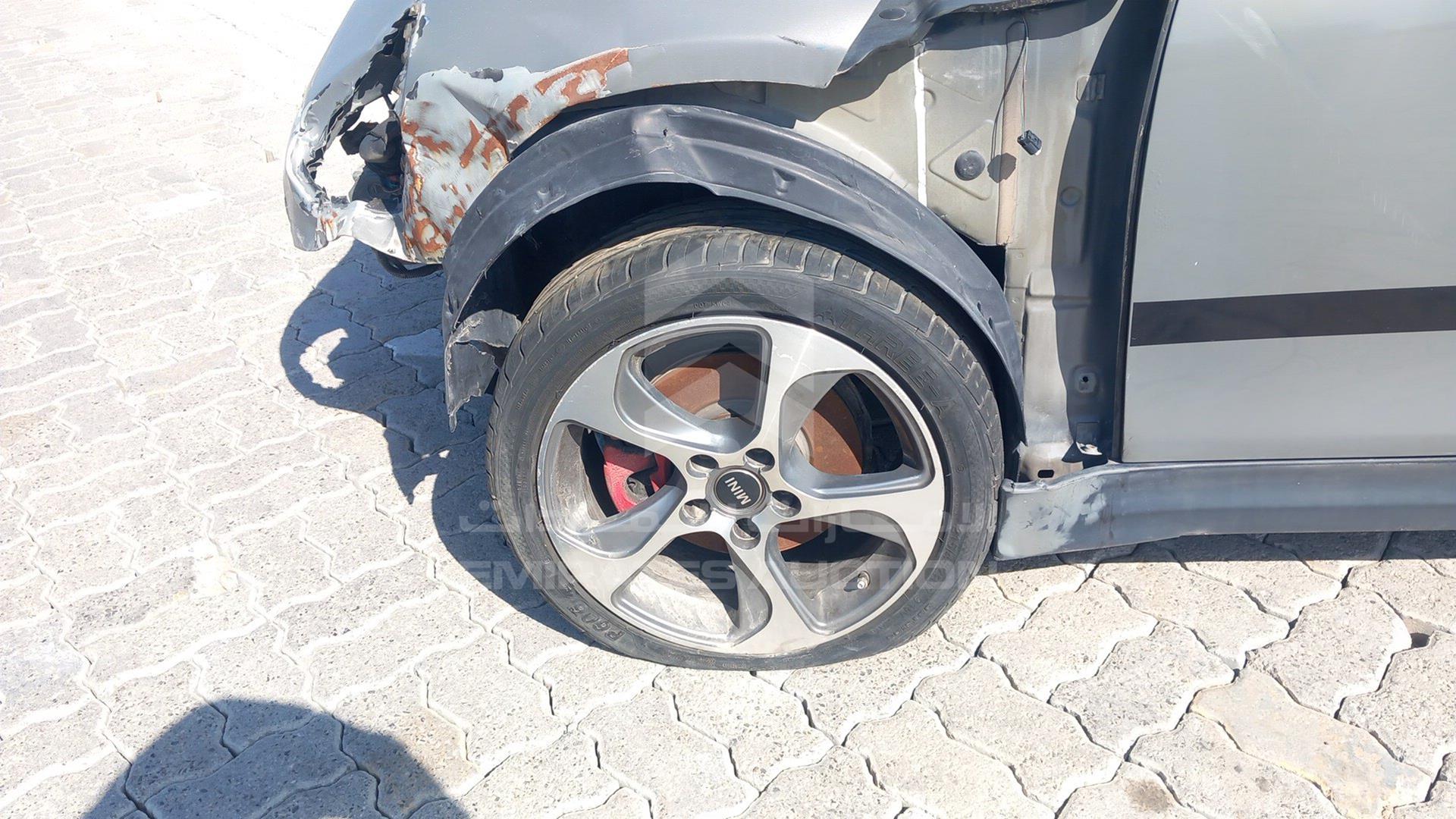 2017 MINI COOPER S VIN: WMWXP7C51H3B93358