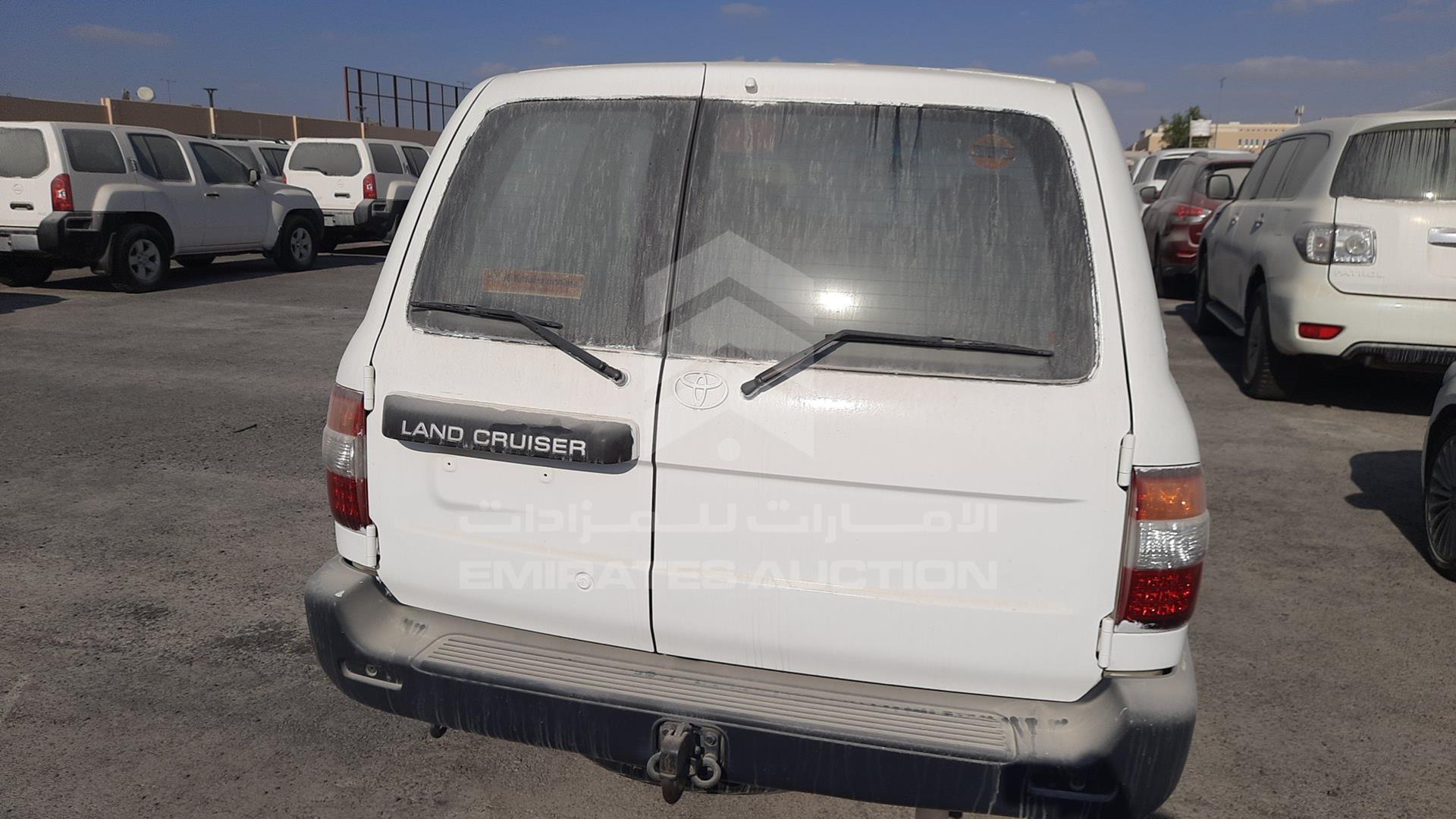 2007 TOYOTA LAND CRUISER VIN: JTGHJ09J477006870