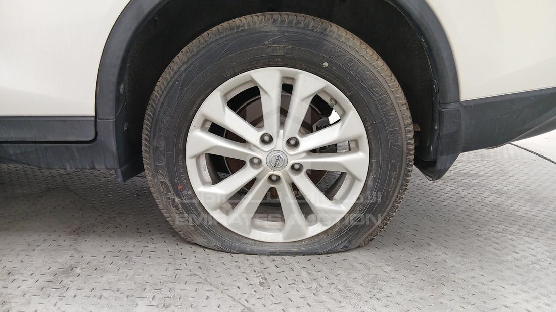 2015 Nissan X-Trail — Rear Left Tyre — Photo 38