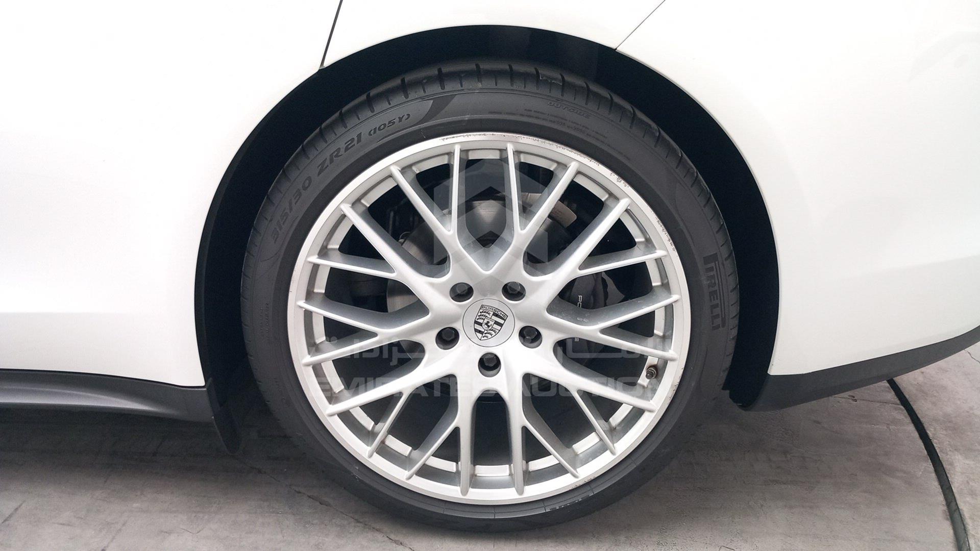 2018 PORSCHE PANAMERA VIN: WP0ZZZ97ZJL107488