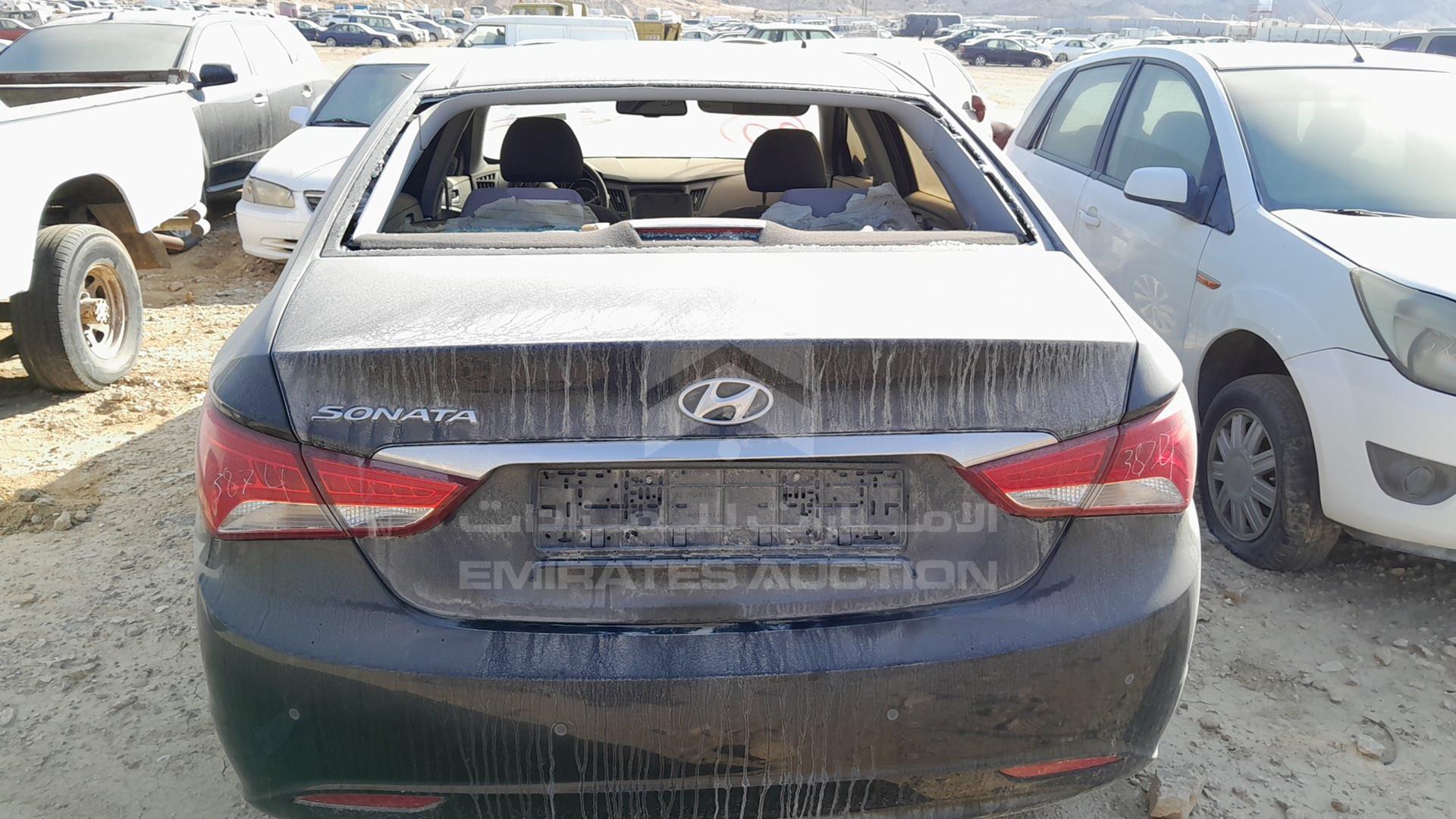 2015 HYUNDAI SONATA VIN: KMHEB41C2FA641276