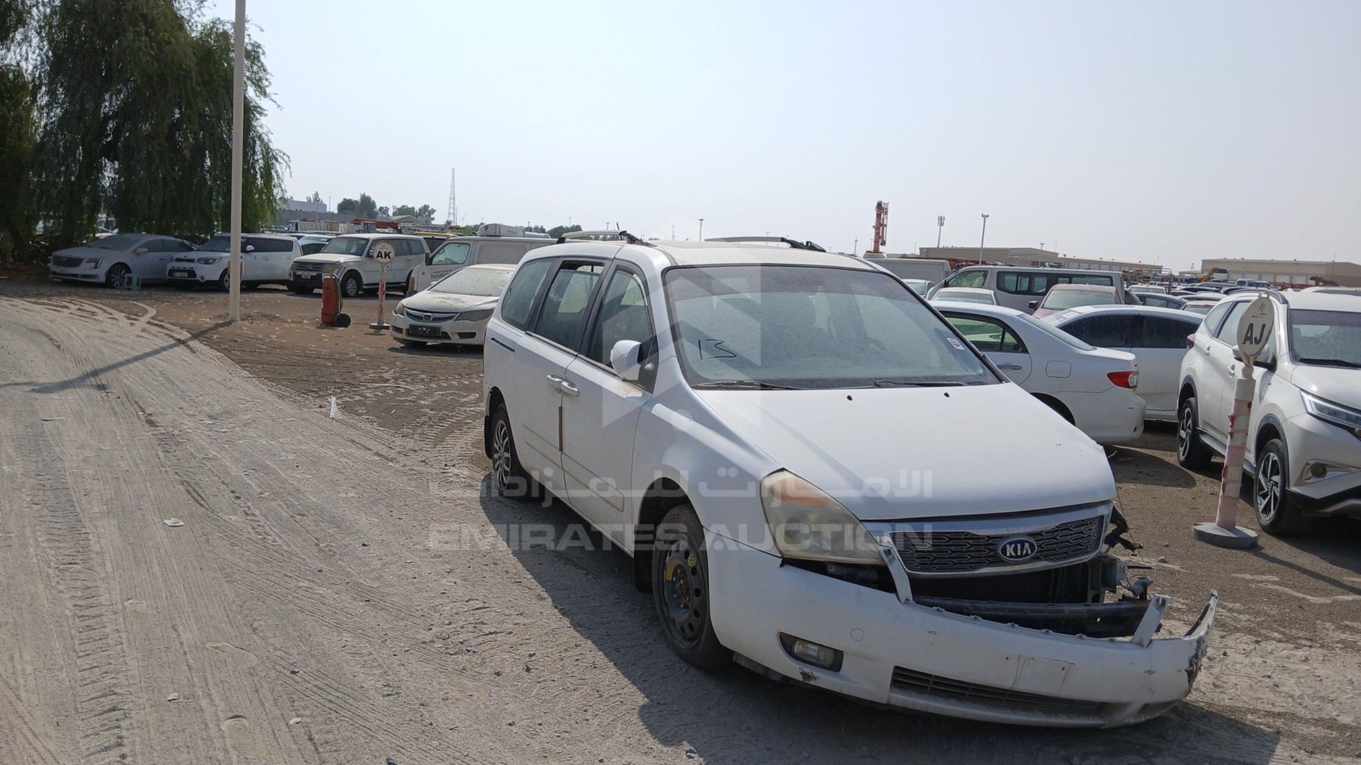 2011 KIA CARNIVAL VIN: KNAMH8176B6368474