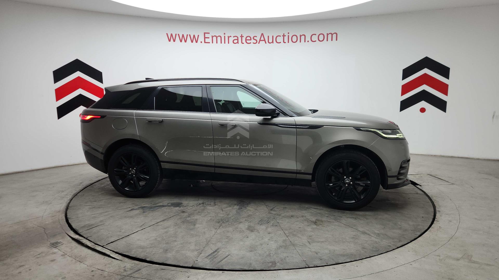 2019 RANGE ROVER VELAR VIN: SALYL2EX8KA234517