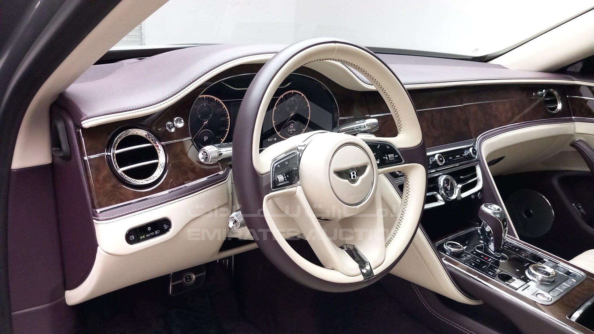 2020 BENTLEY FLYING SPUR VIN: SCBBA5ZG1LC083009