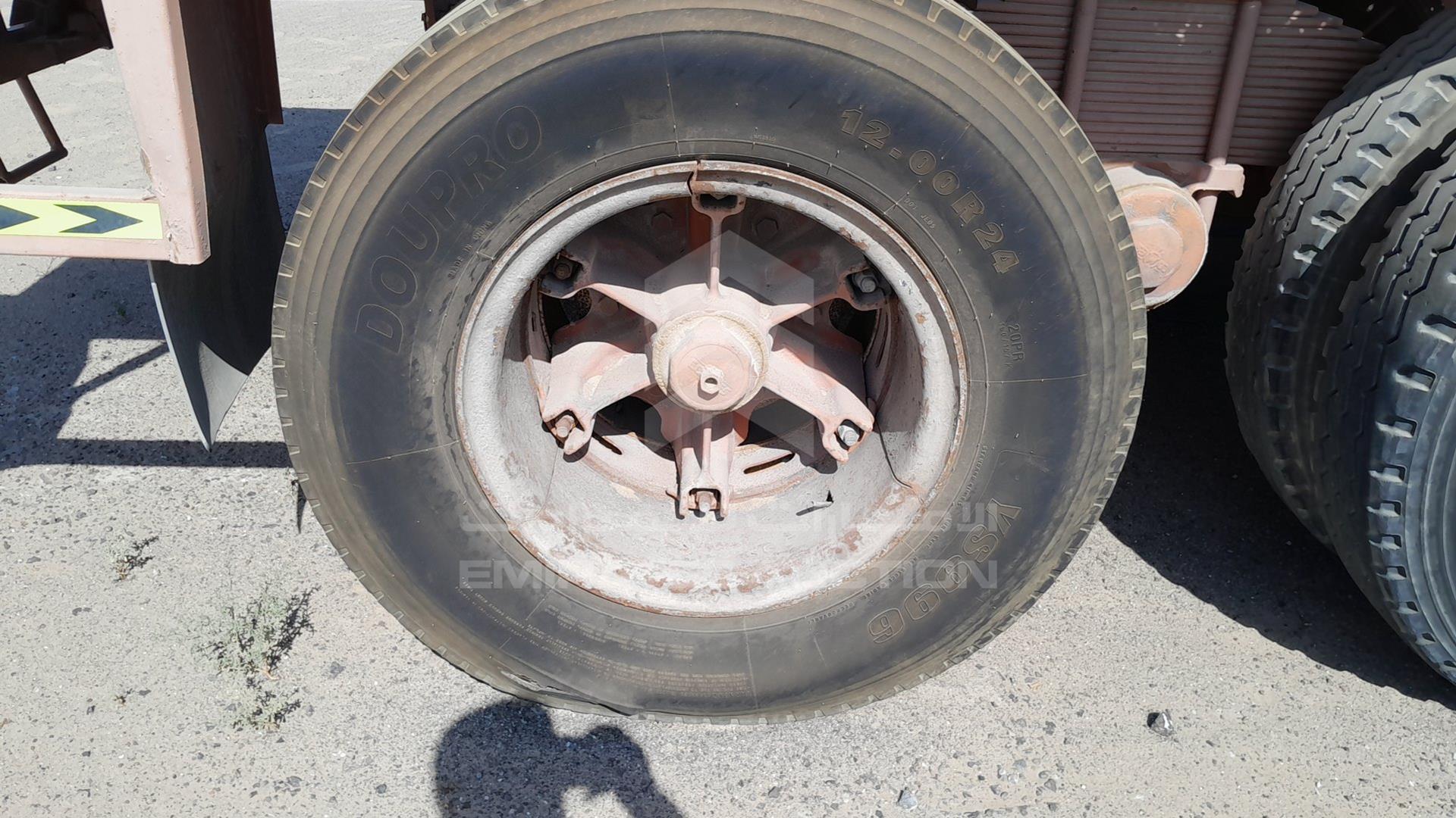 2002 TRAILER LOCAL VIN: D045852DXBTRAILER