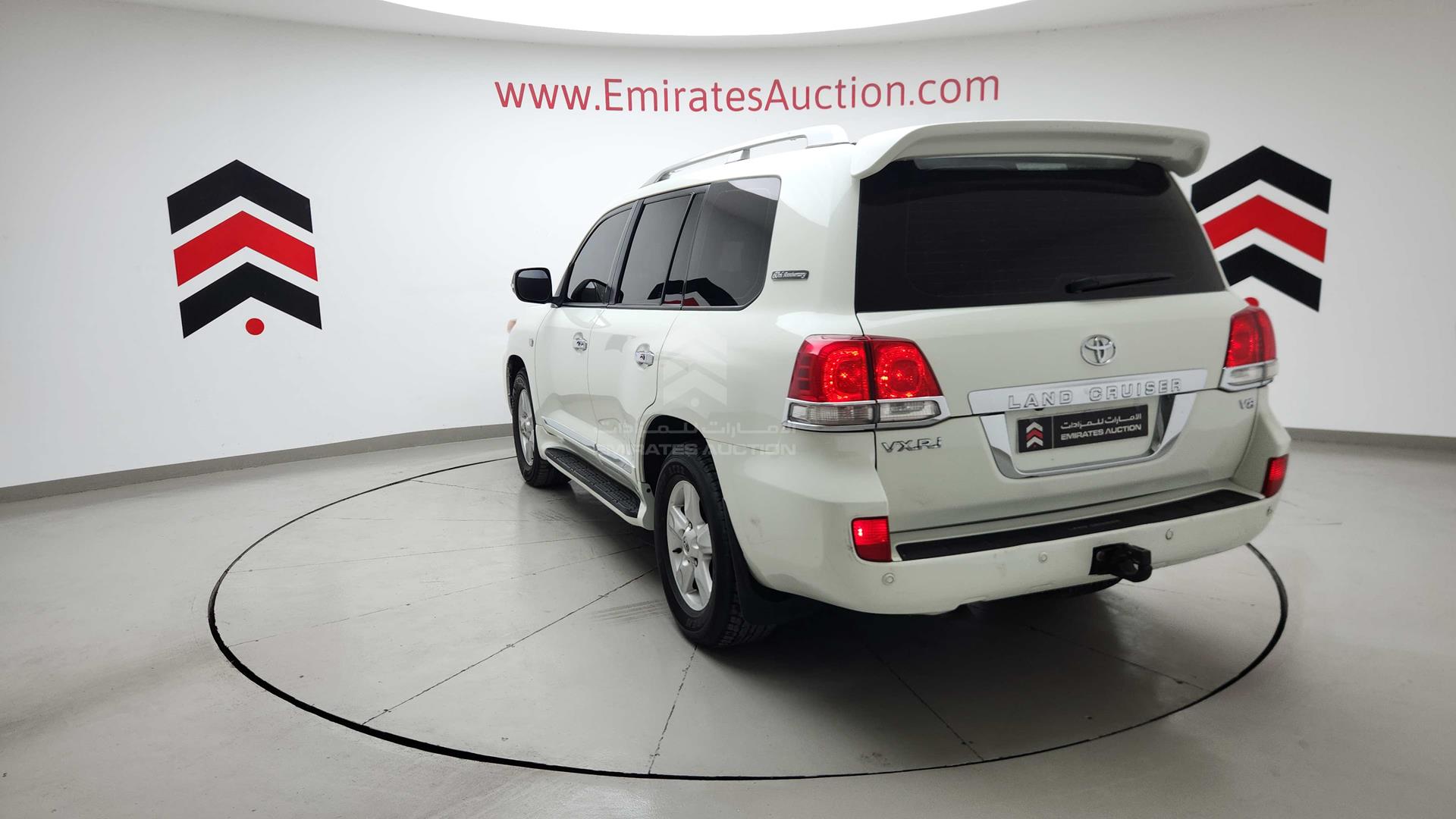 2011 TOYOTA LAND CRUISER VIN: JTMHT05J0B4039615