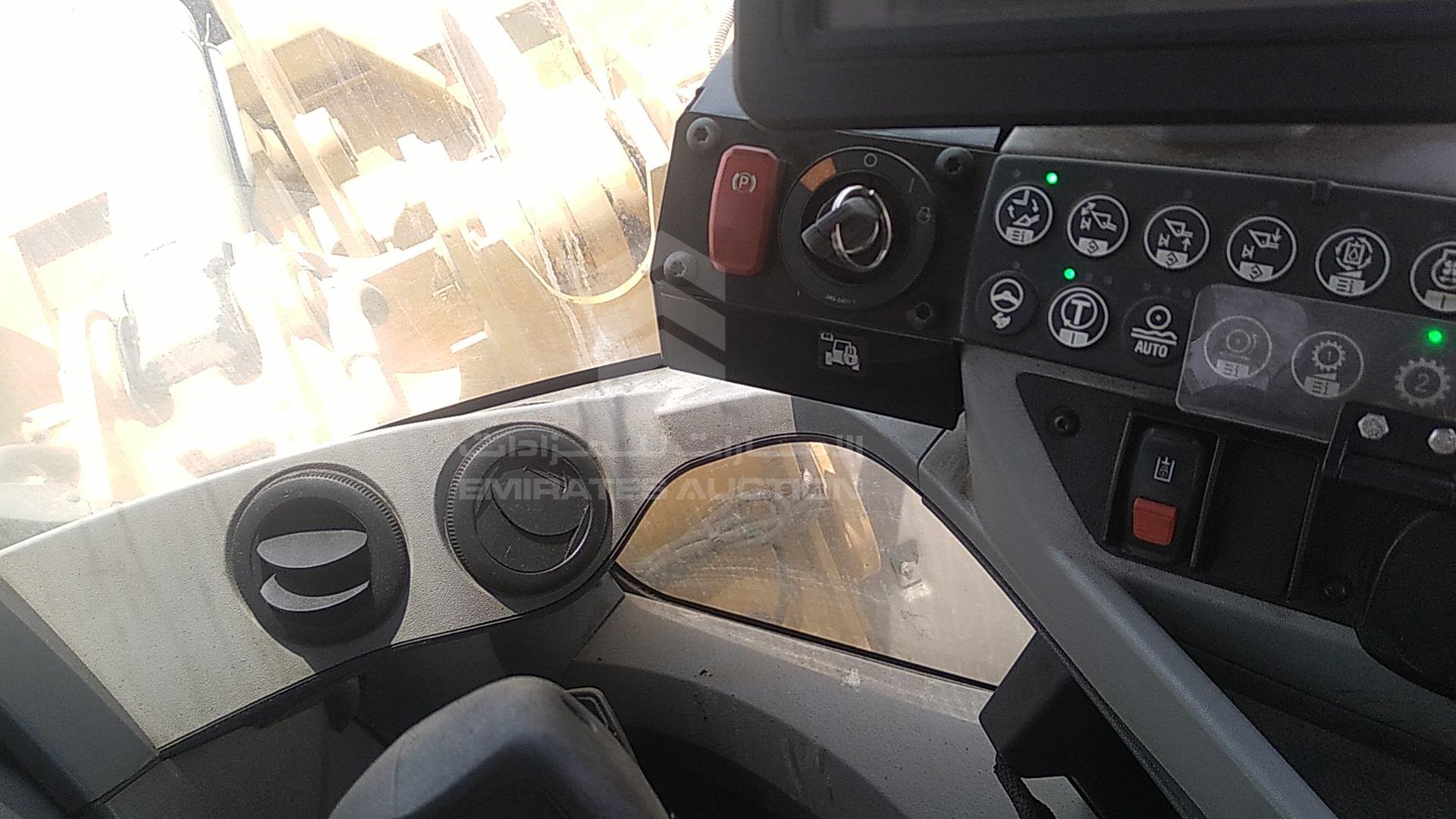 2020 CATERPILLAR 938M VIN: CAT0938MPJ3R07084
