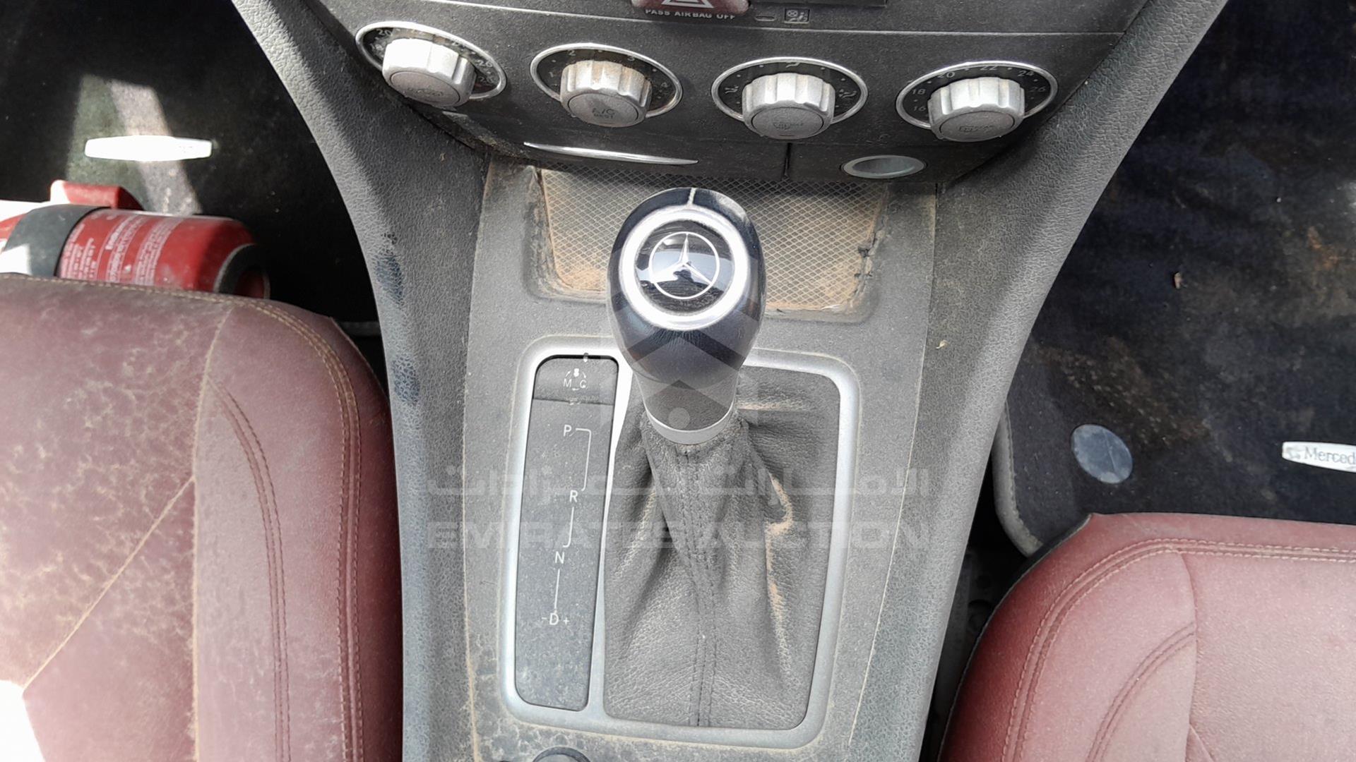 2009 MERCEDES SLK 200 VIN: WDBWK45F09F215167