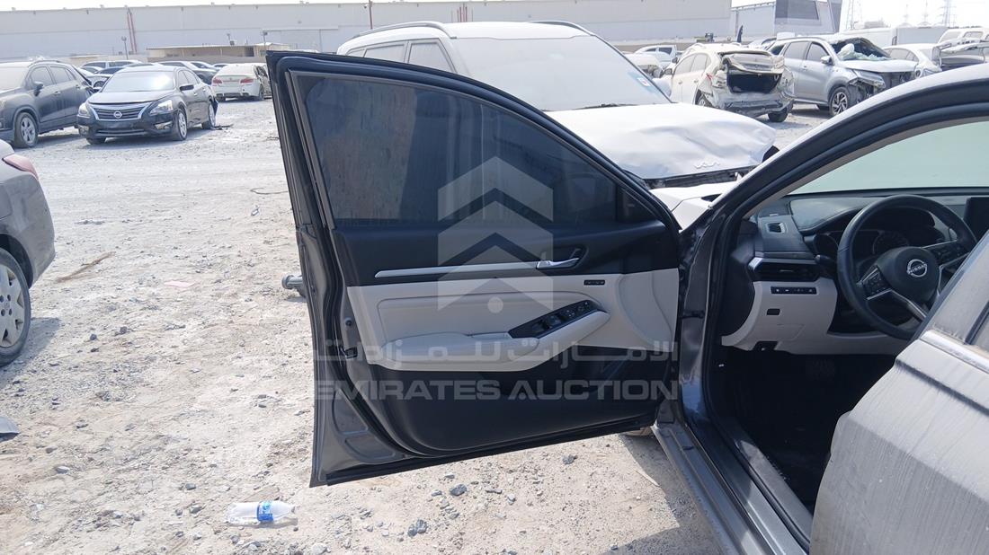 2023 Nissan Altima — Front Left Door — Photo 10