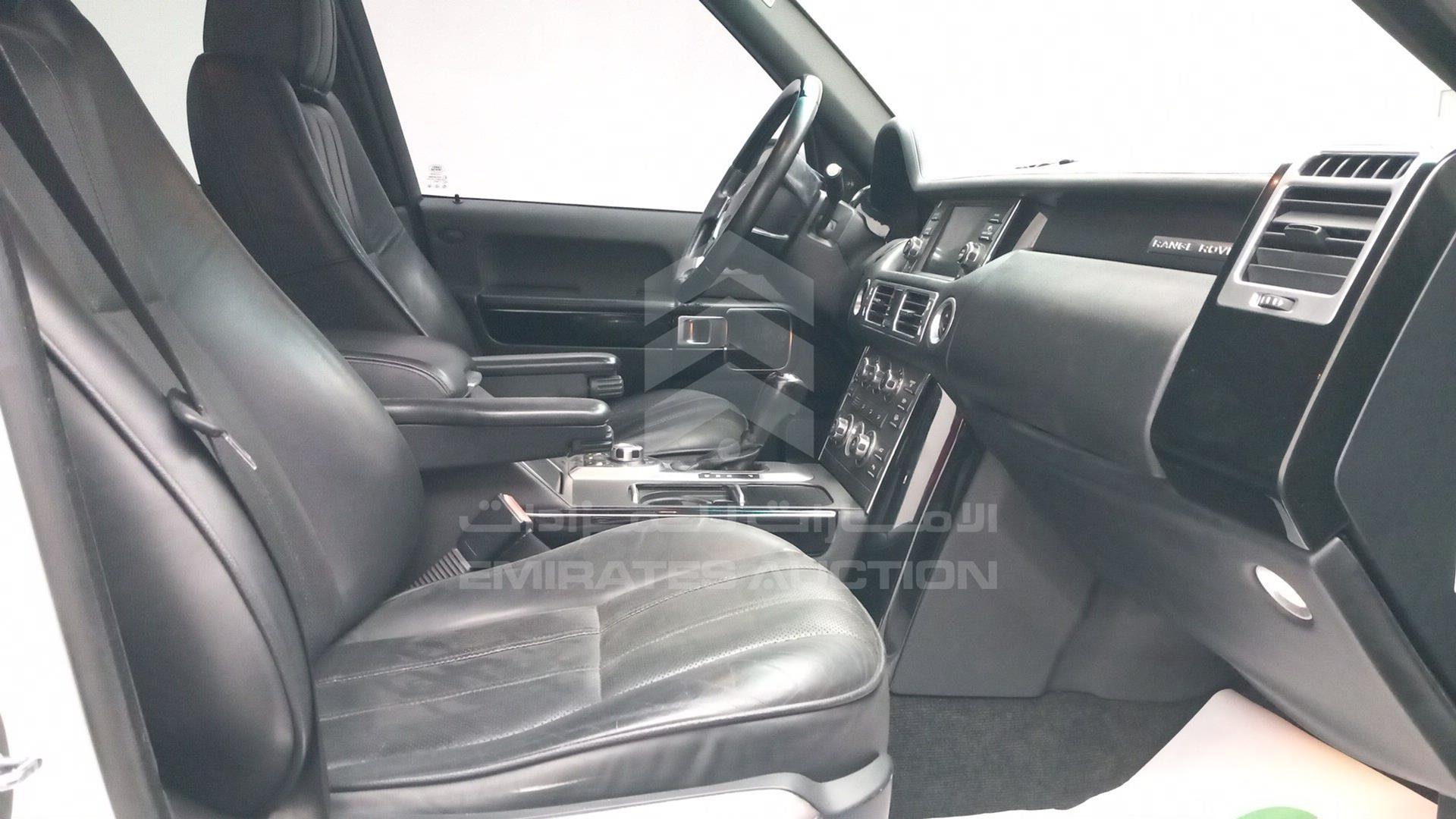 2011 RANGE ROVER VOGUE VIN: SALLMAME4BA346562
