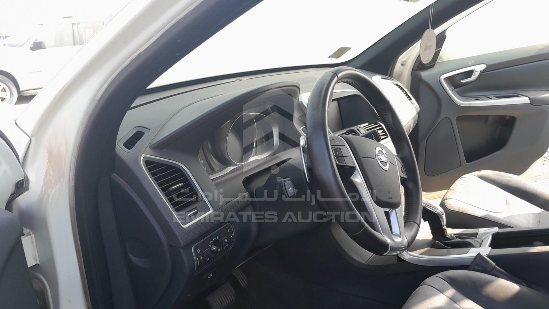 0 VOLVO XC 60 VIN: YV140CDZ6F2742194