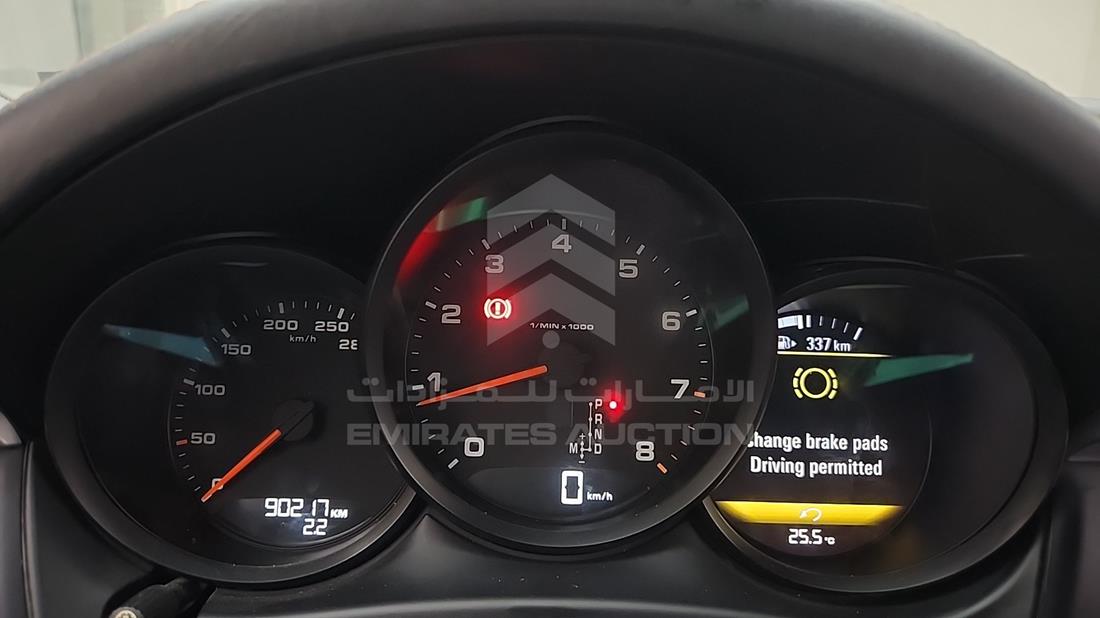 2017 Porsche Macan — Speedometer & RPM Gauges — Photo 17