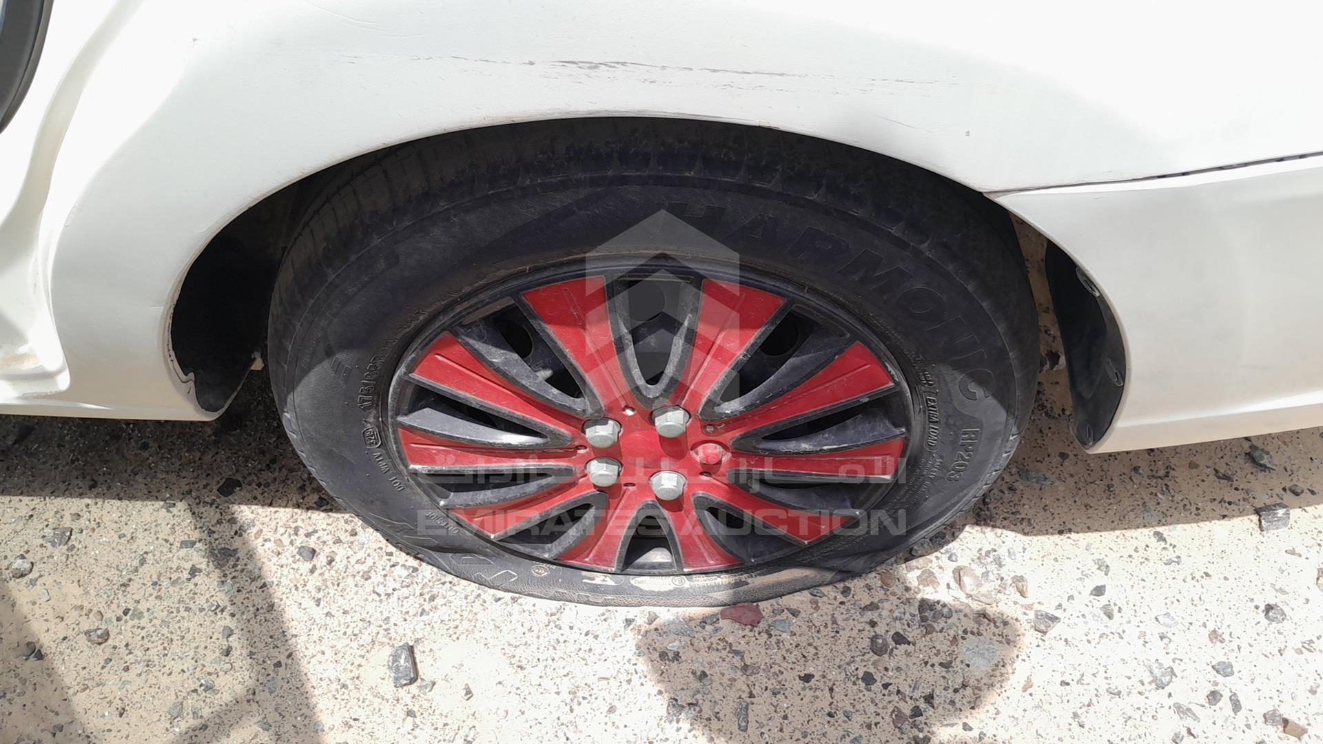 2014 MITSUBISHI ATTRAGE VIN: MMBSTA13AEH014105