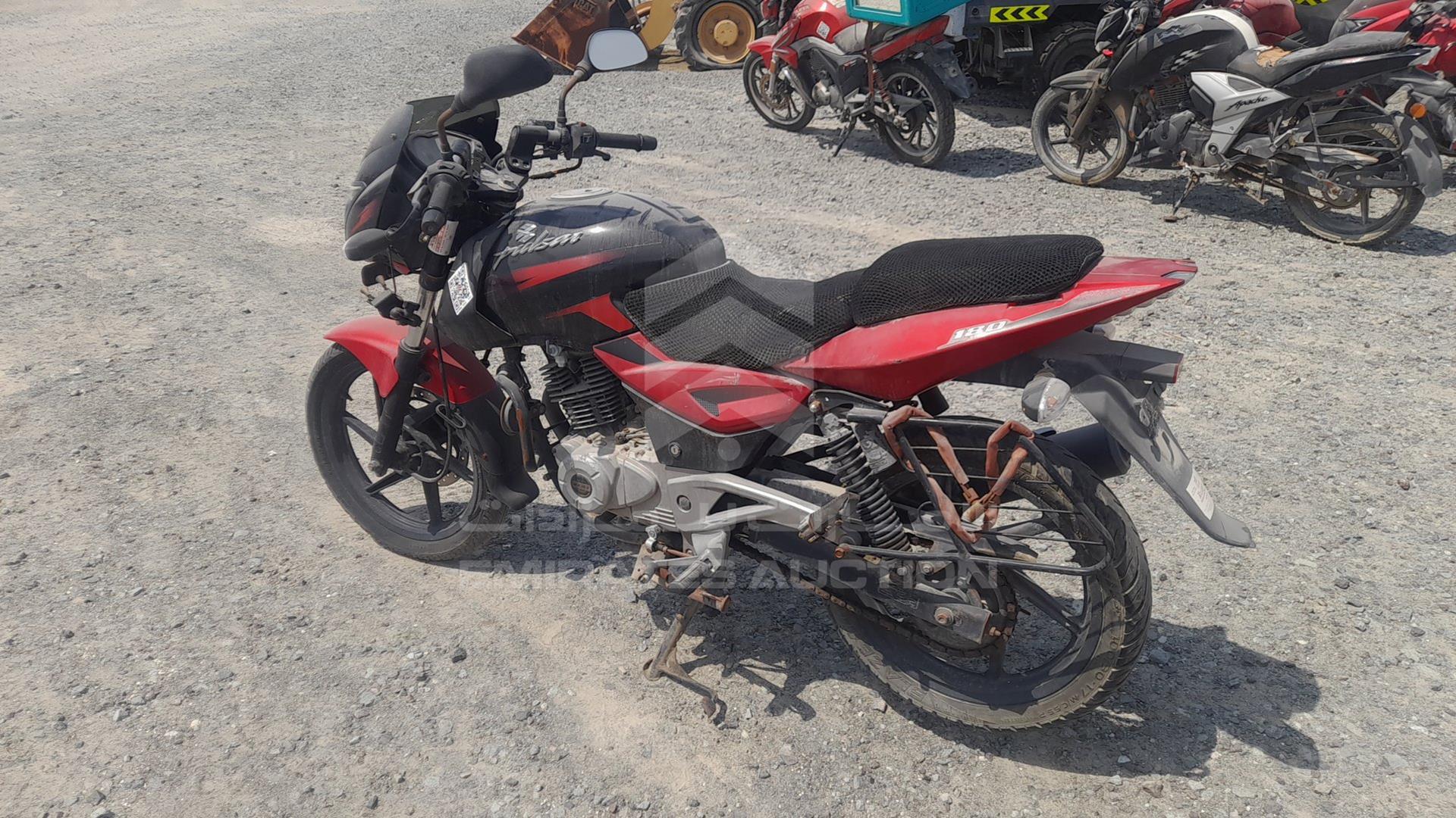 2015 BAJAJ 180 CC VIN: MD2A12DZ1FCL86256