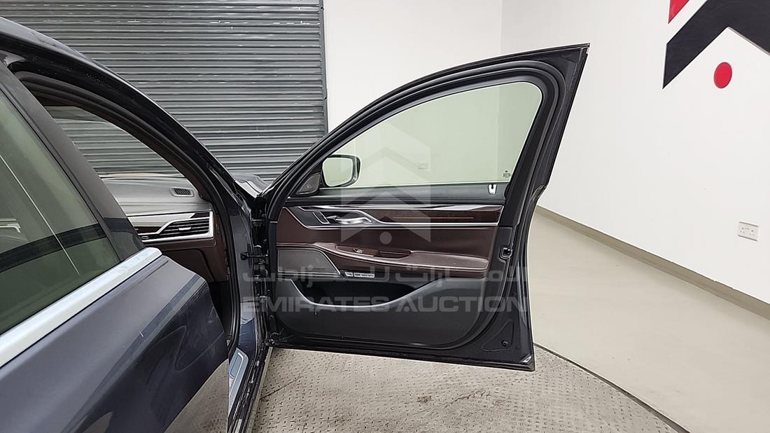 2016 BMW 740 LI — Front Right Door — Photo 36
