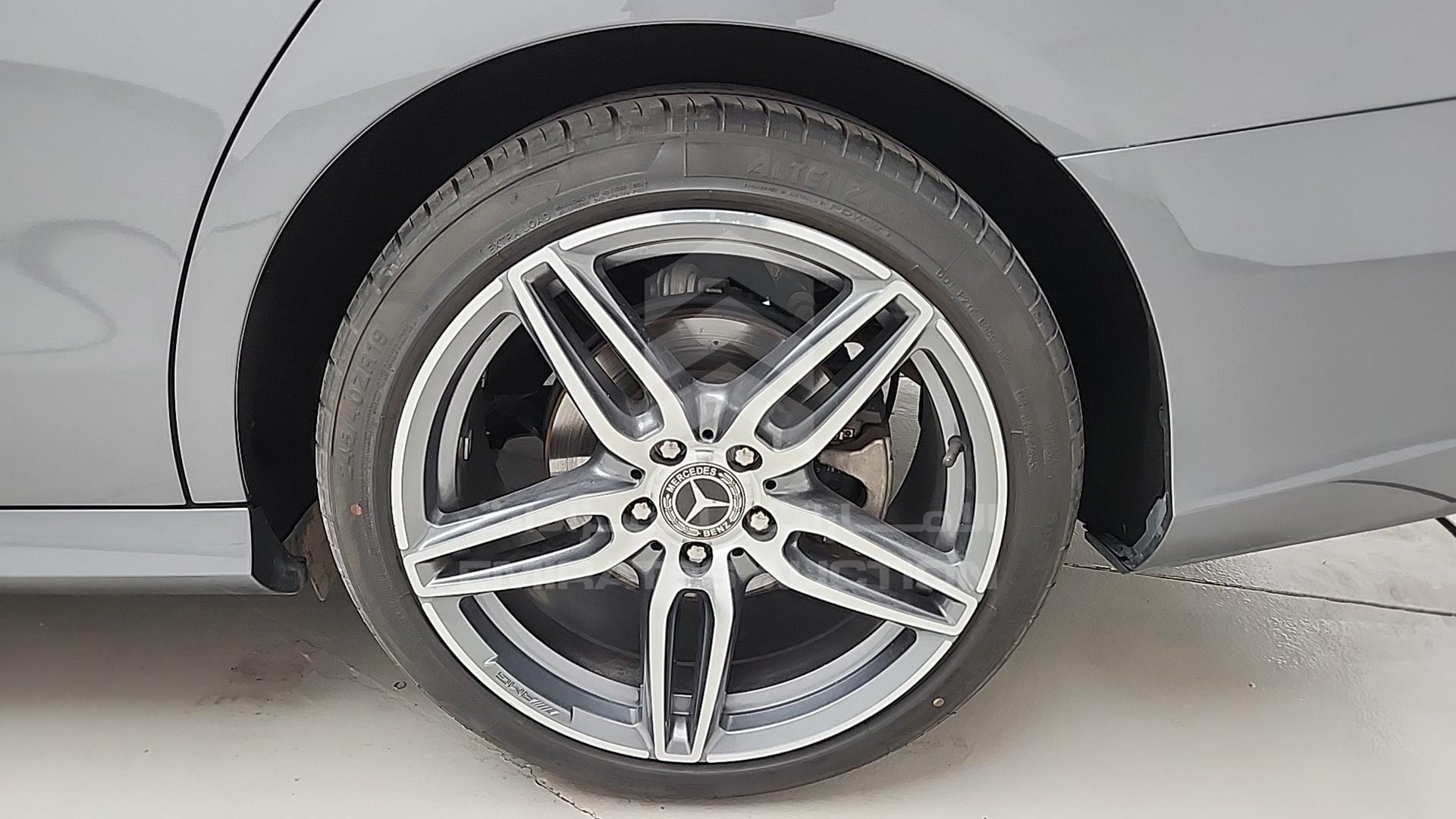 2017 MERCEDES E 300 VIN: WDDZF4JB0HA094129