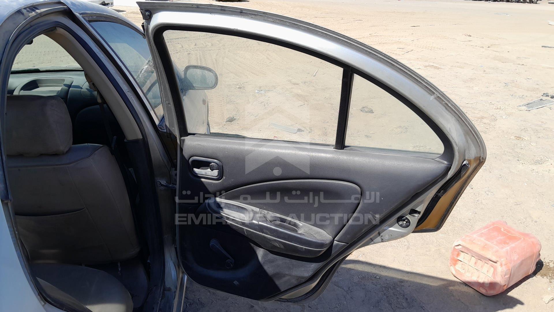 2004 NISSAN SUNNY VIN: JN1FN61C84W058399