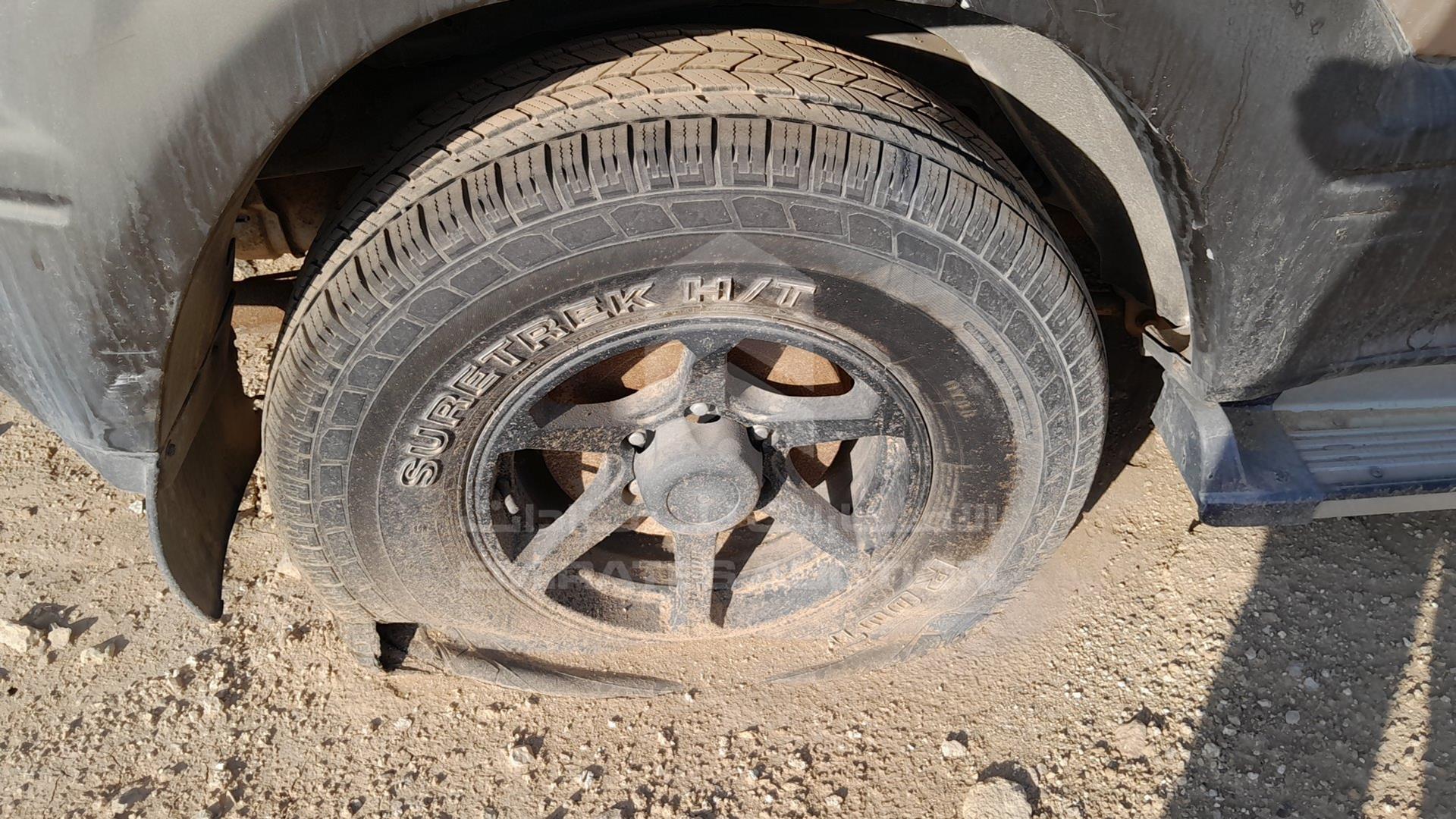 2000 TOYOTA PRADO VIN: JT3BM99J4Y0034844