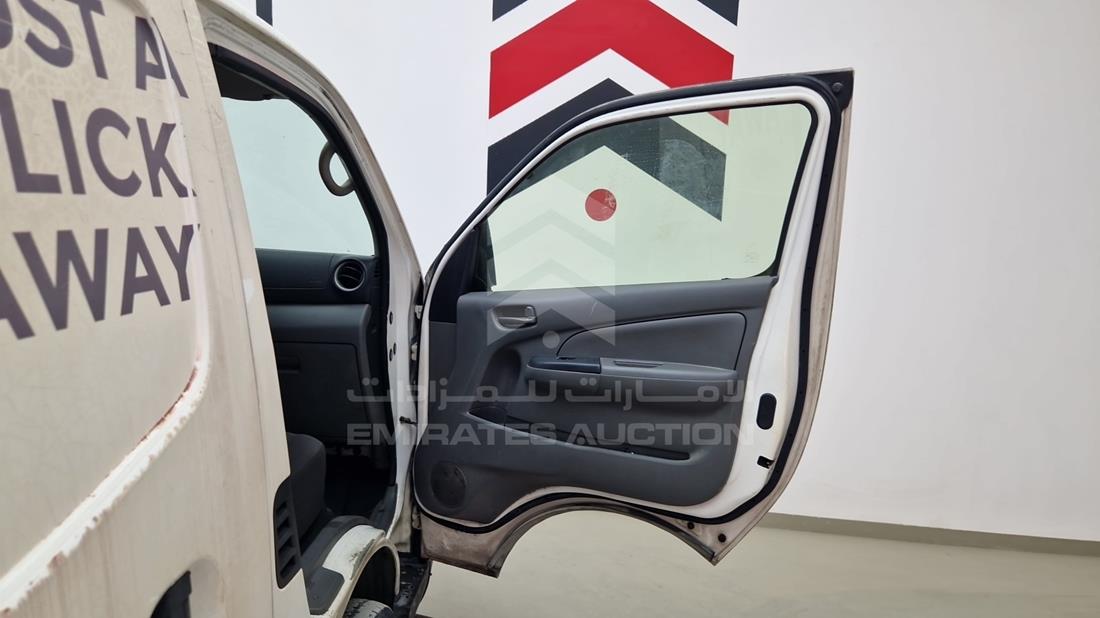 2018 Nissan Urvan — Front Right Door — Photo 18