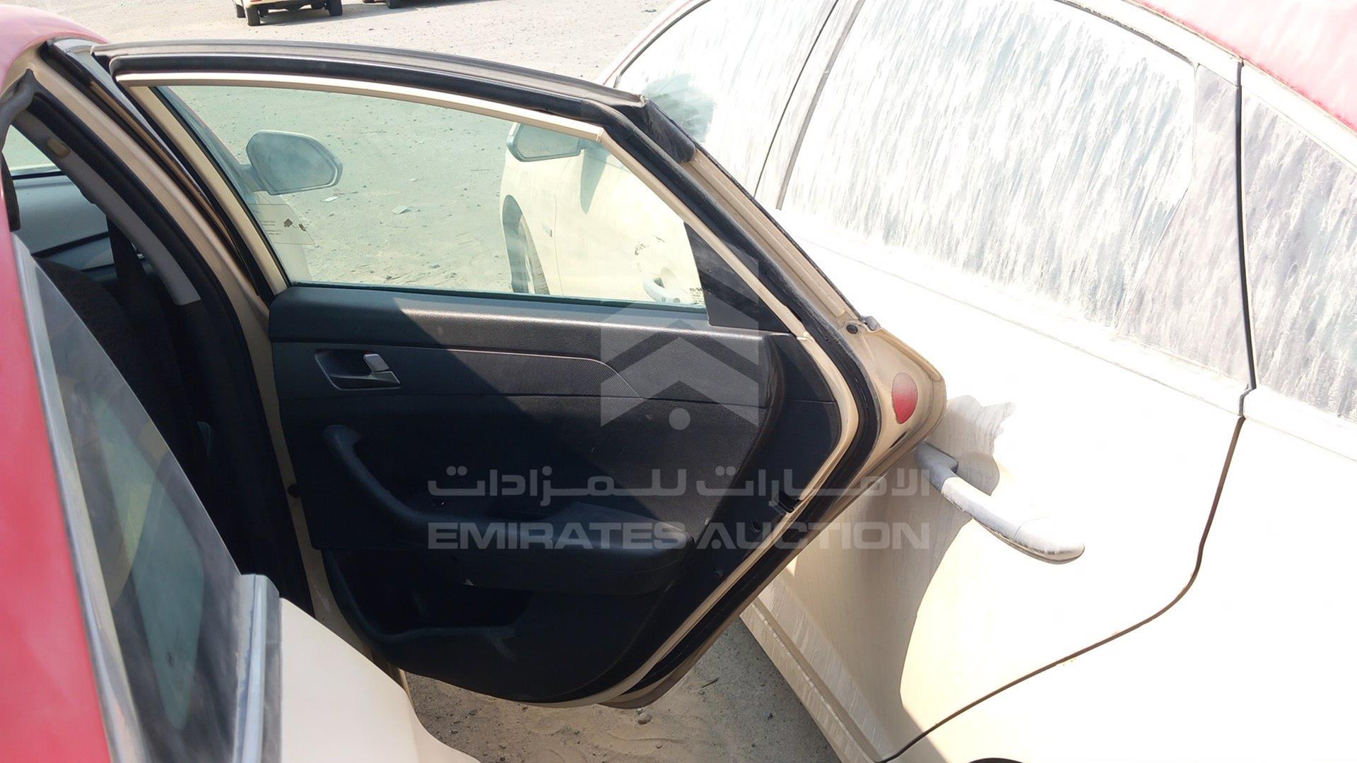 2018 HYUNDAI SONATA VIN: KMHE24131JA082134