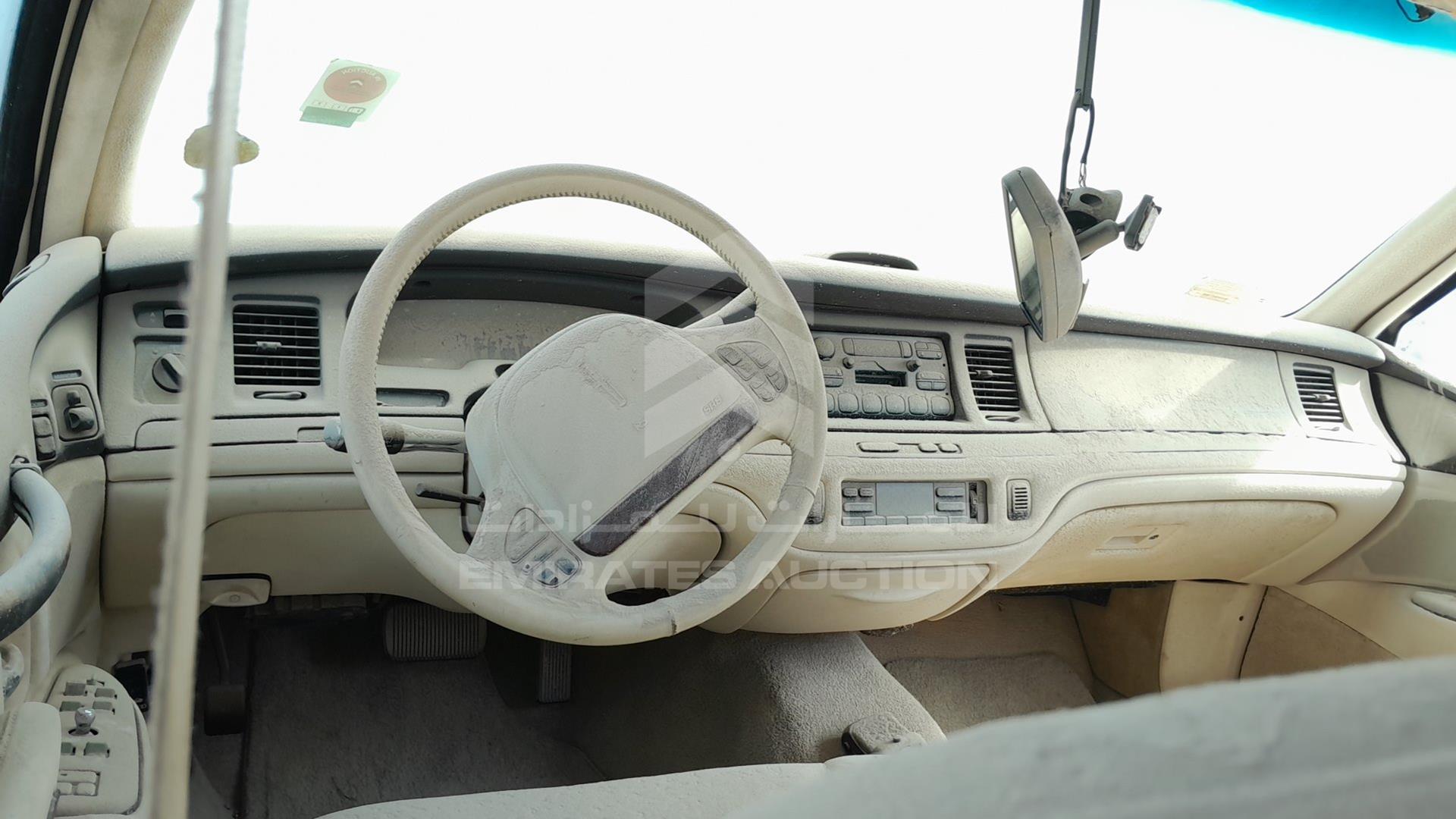 1995 LINCOLN TOWN VIN: 1LNLM83W5SY653293