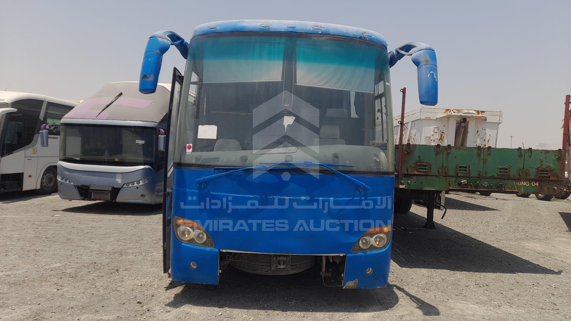2010 BUS --- VIN: LGF6JR9W4AF123549