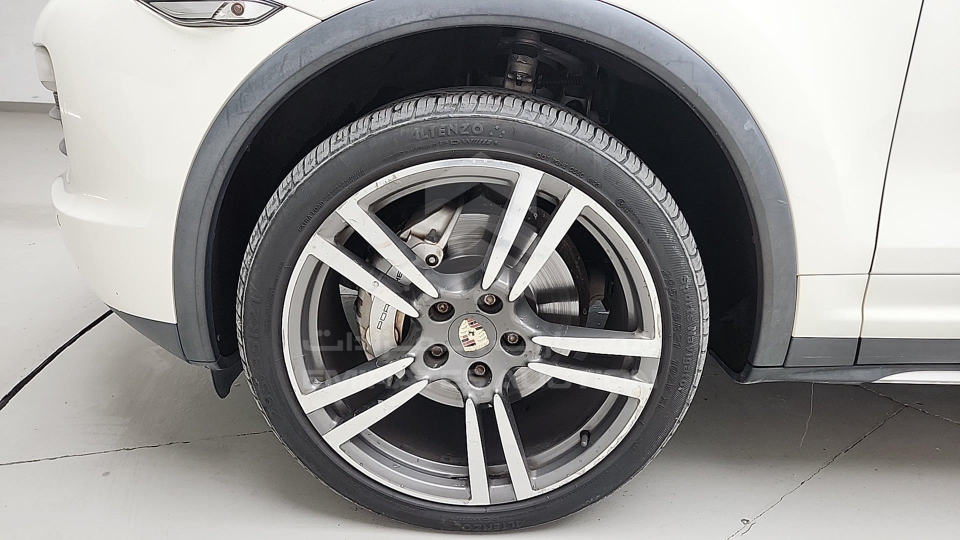 2012 PORSCHE CAYENNE S VIN: WP1ZZZ92ZCLA41900