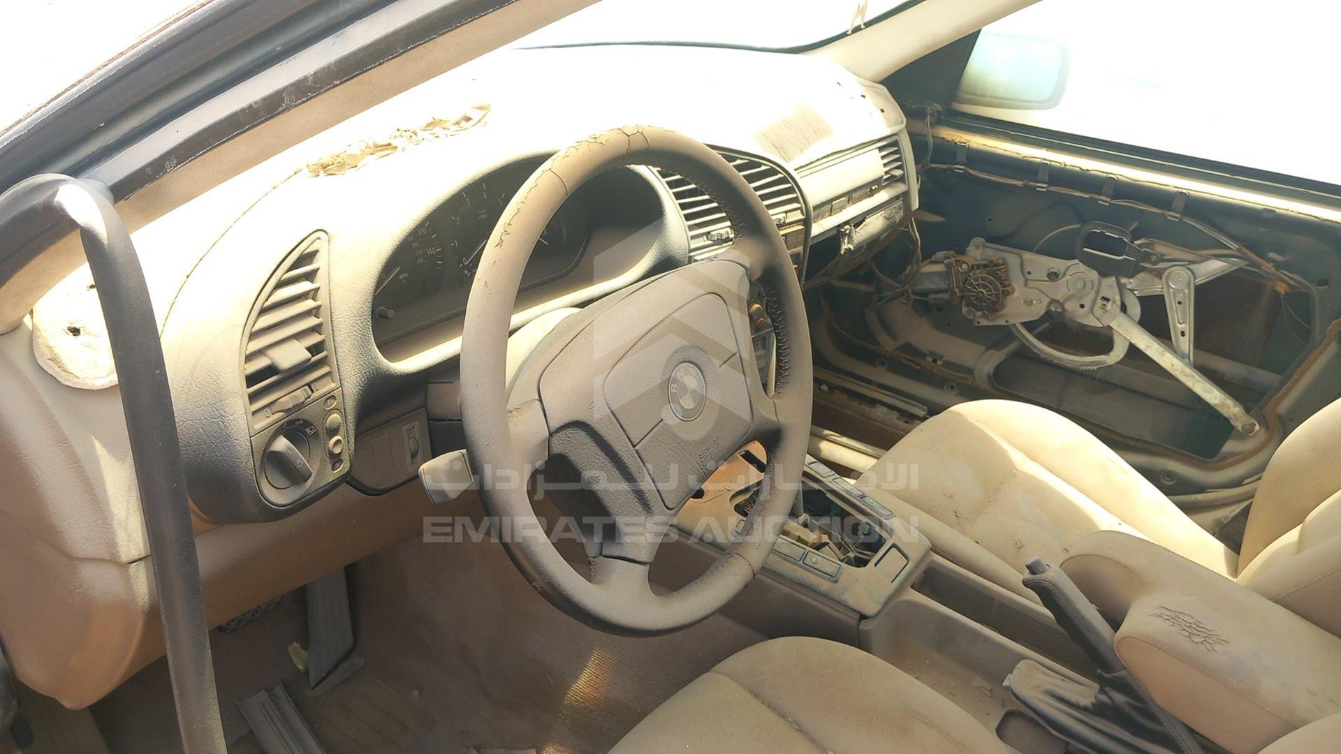 0 BMW --- VIN: WBACD4323TAV37155