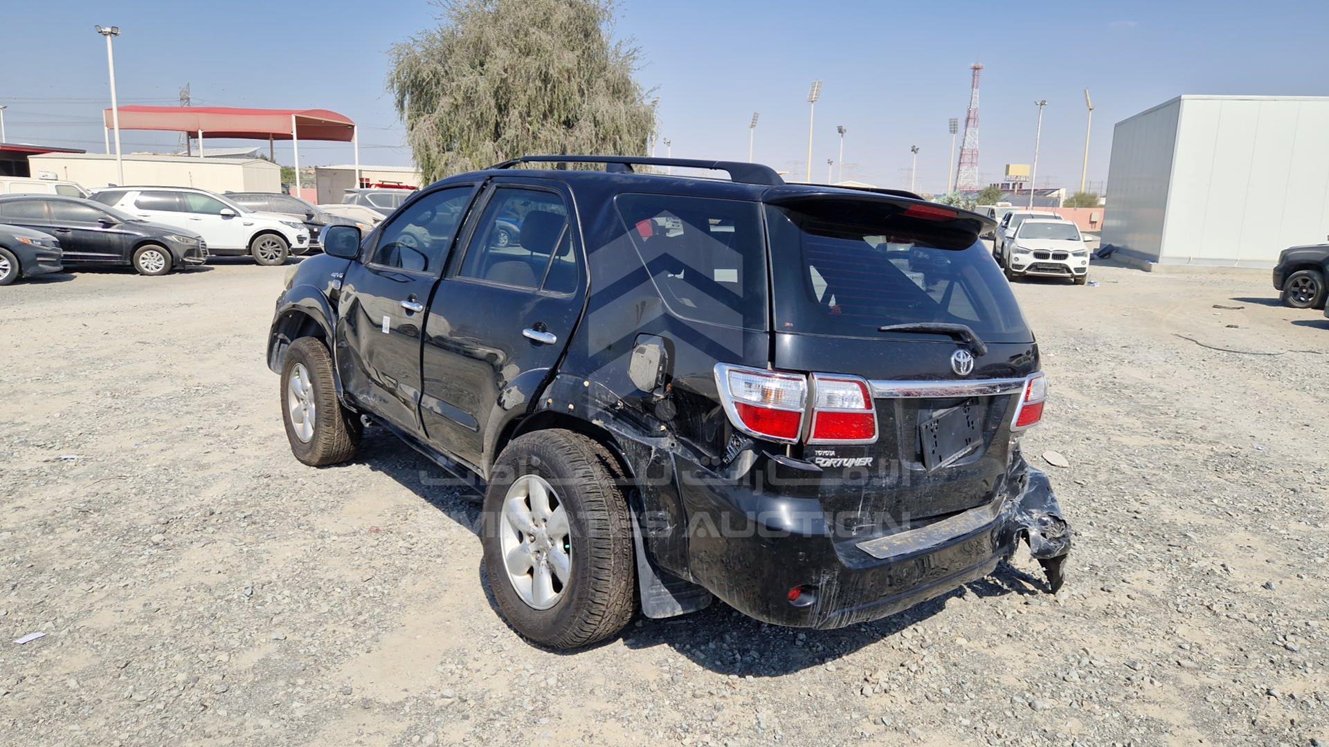 2011 TOYOTA FORTUNER VIN: MHFYU59G2B7015165