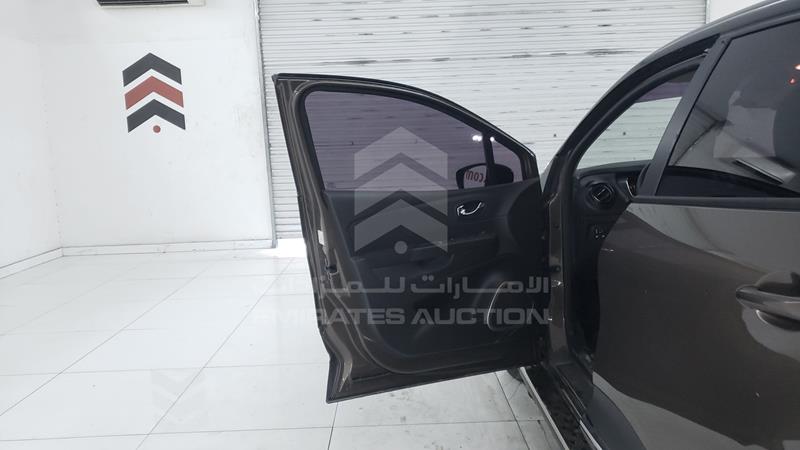 VF12RRHE8GW548059 Auction: EmiratesAuction Lot: 413690 VF12RRHE8GW548059 Renault Captur 2016 BROWN Photo 11