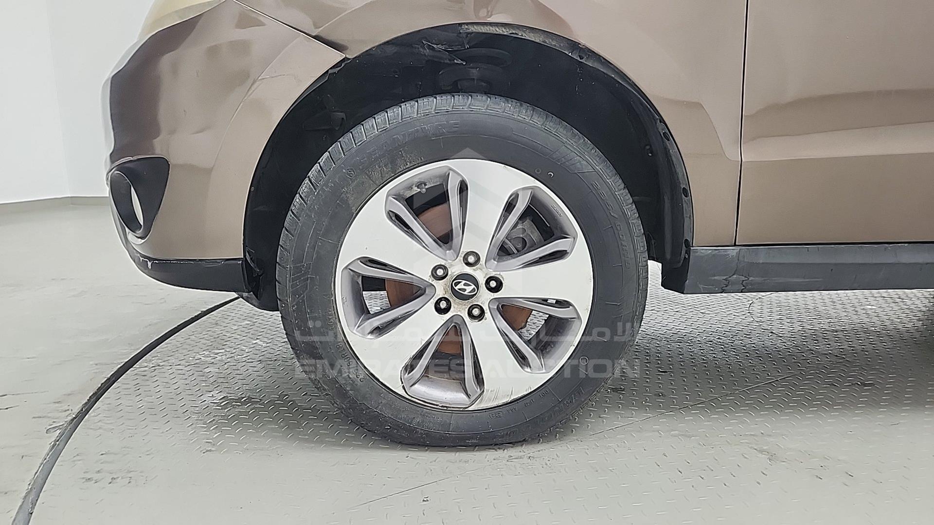 2012 HYUNDAI SANTA FE VIN: KMHSH81B0CU797908