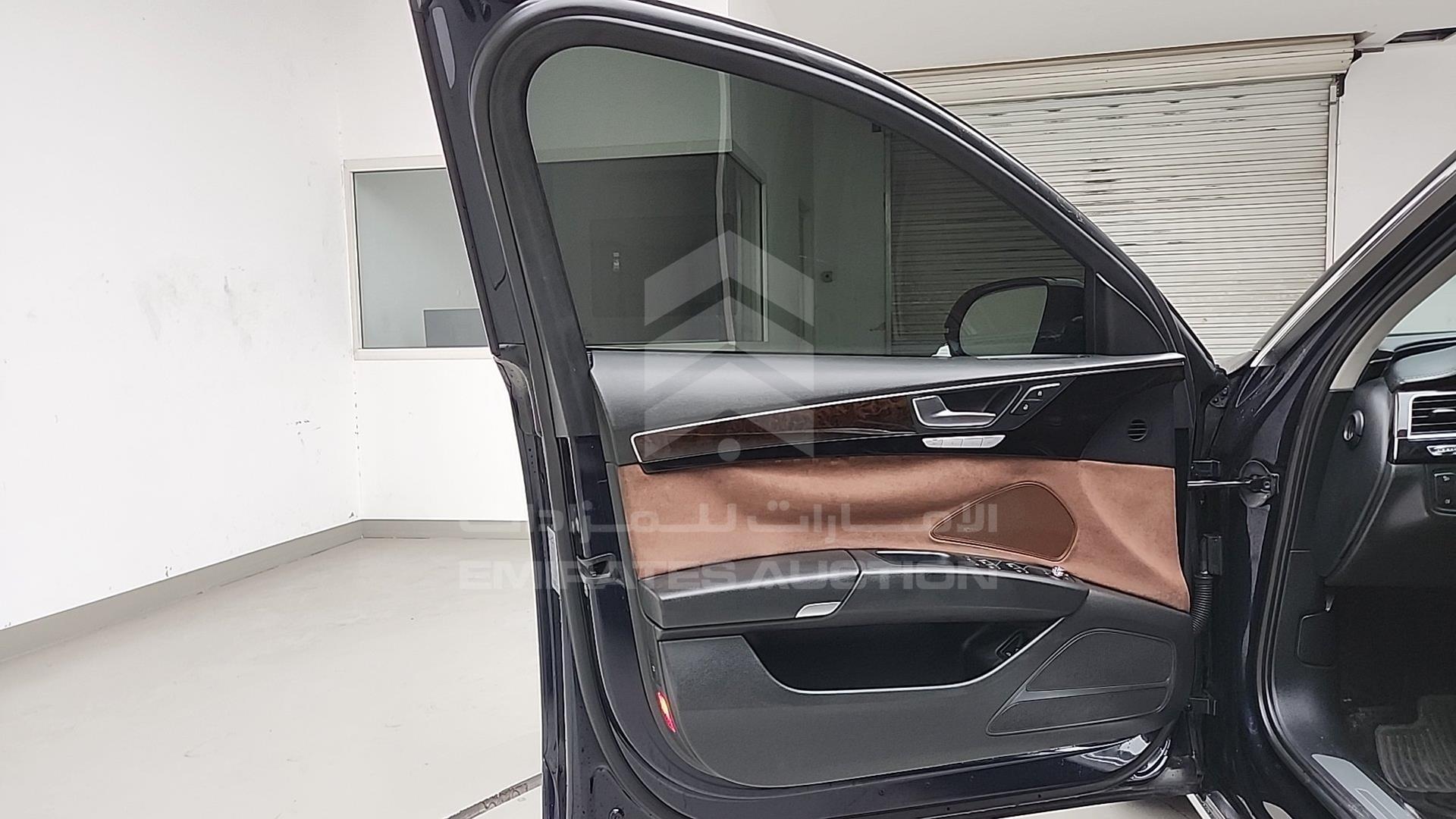 2012 AUDI A8 VIN: WAURVB4H8CN000577