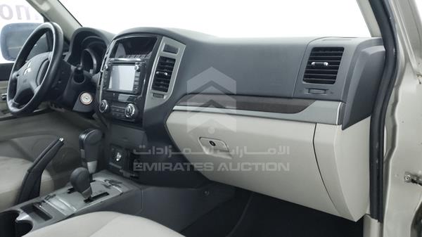 JMYLYV95WGJ723421 Mitsubishi Pajero