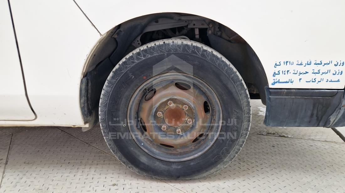 2015 Nissan Urvan — Front Right Tyre — Photo 24