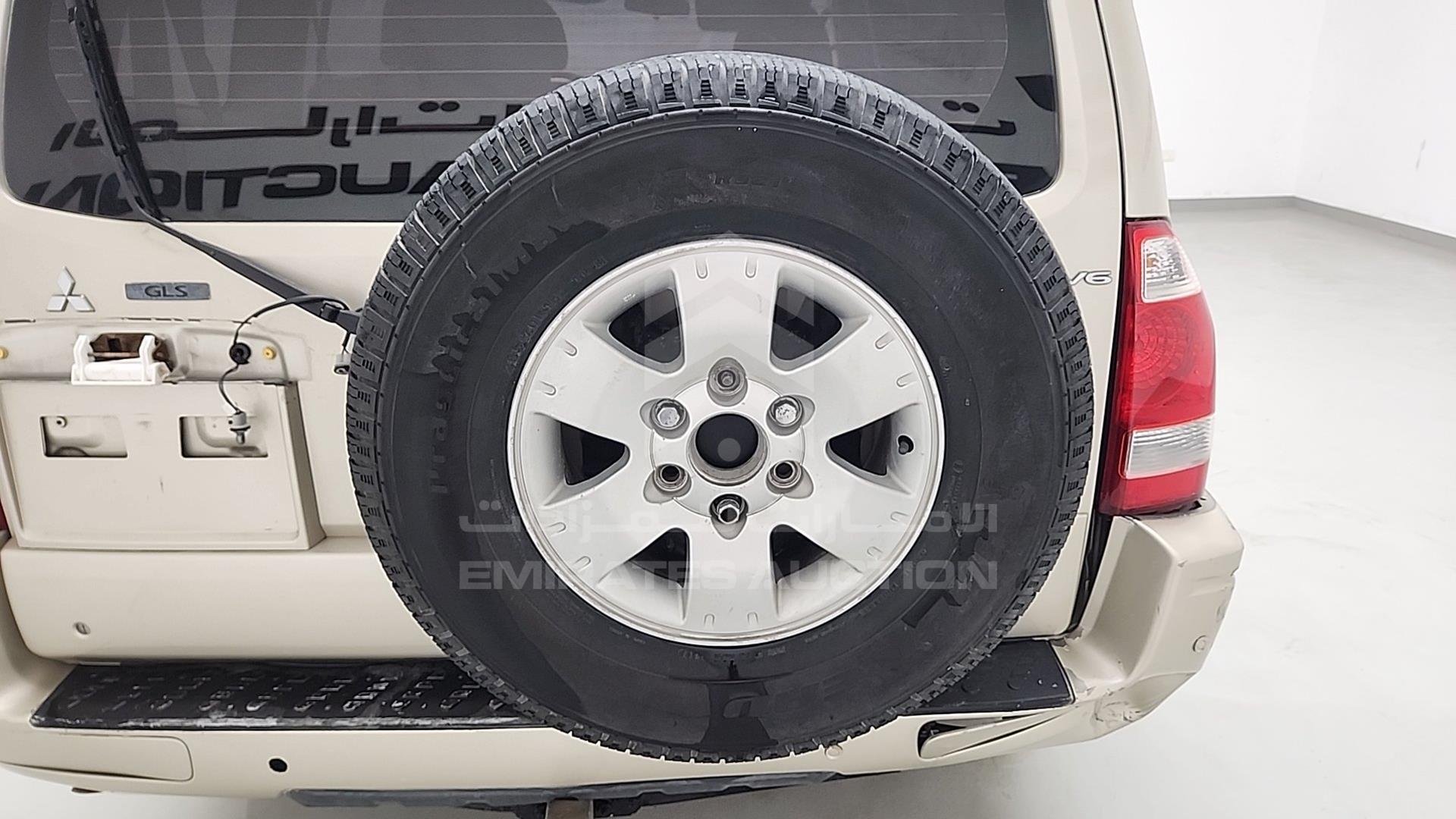 2007 MITSUBISHI PAJERO VIN: JMYLRV73W7J700766