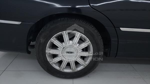 Lincoln Town 2011 2LNBL8CV0BX755963 Image 21