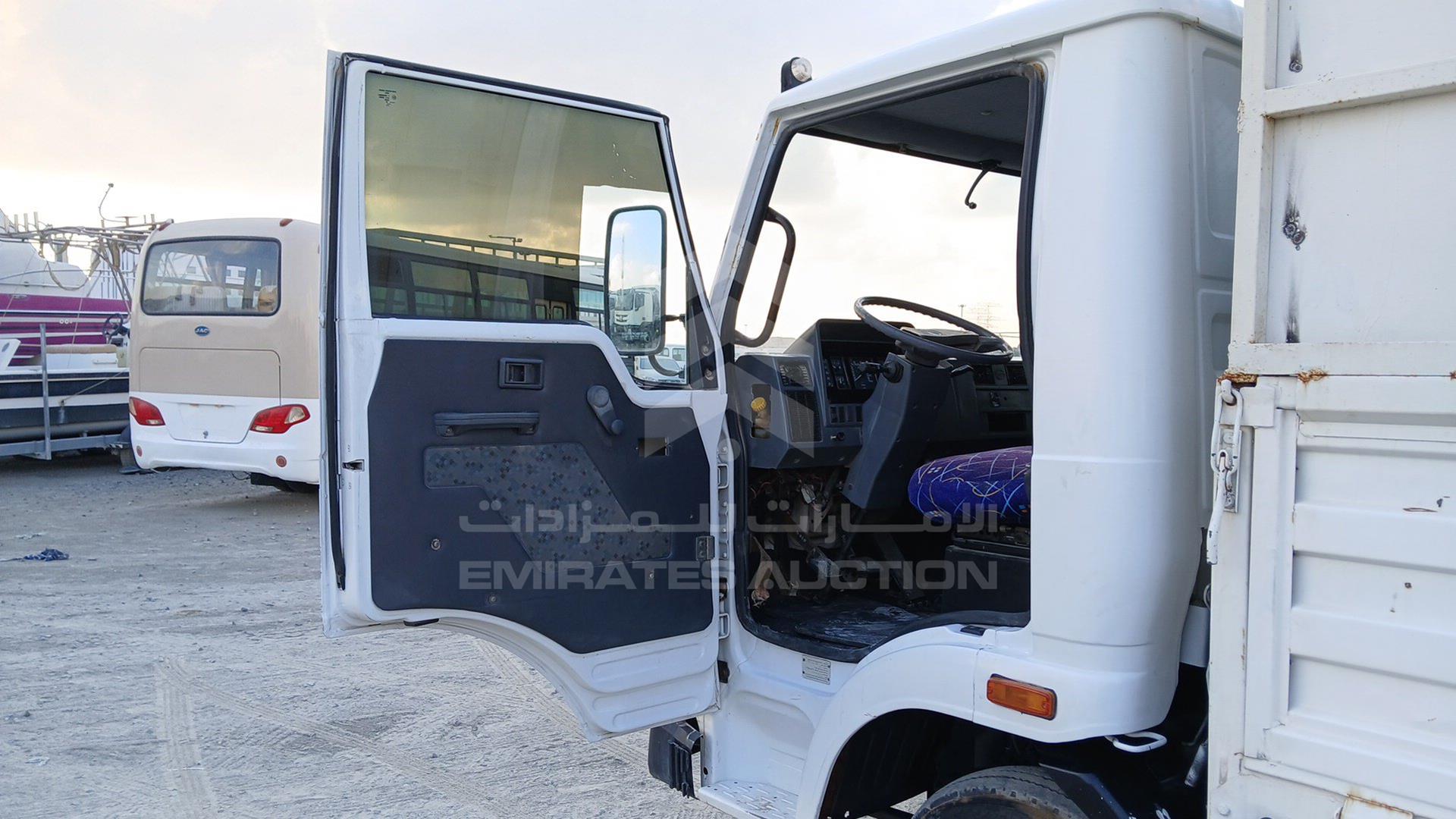 2008 TATA LPT613 VIN: MAT38132487L01666