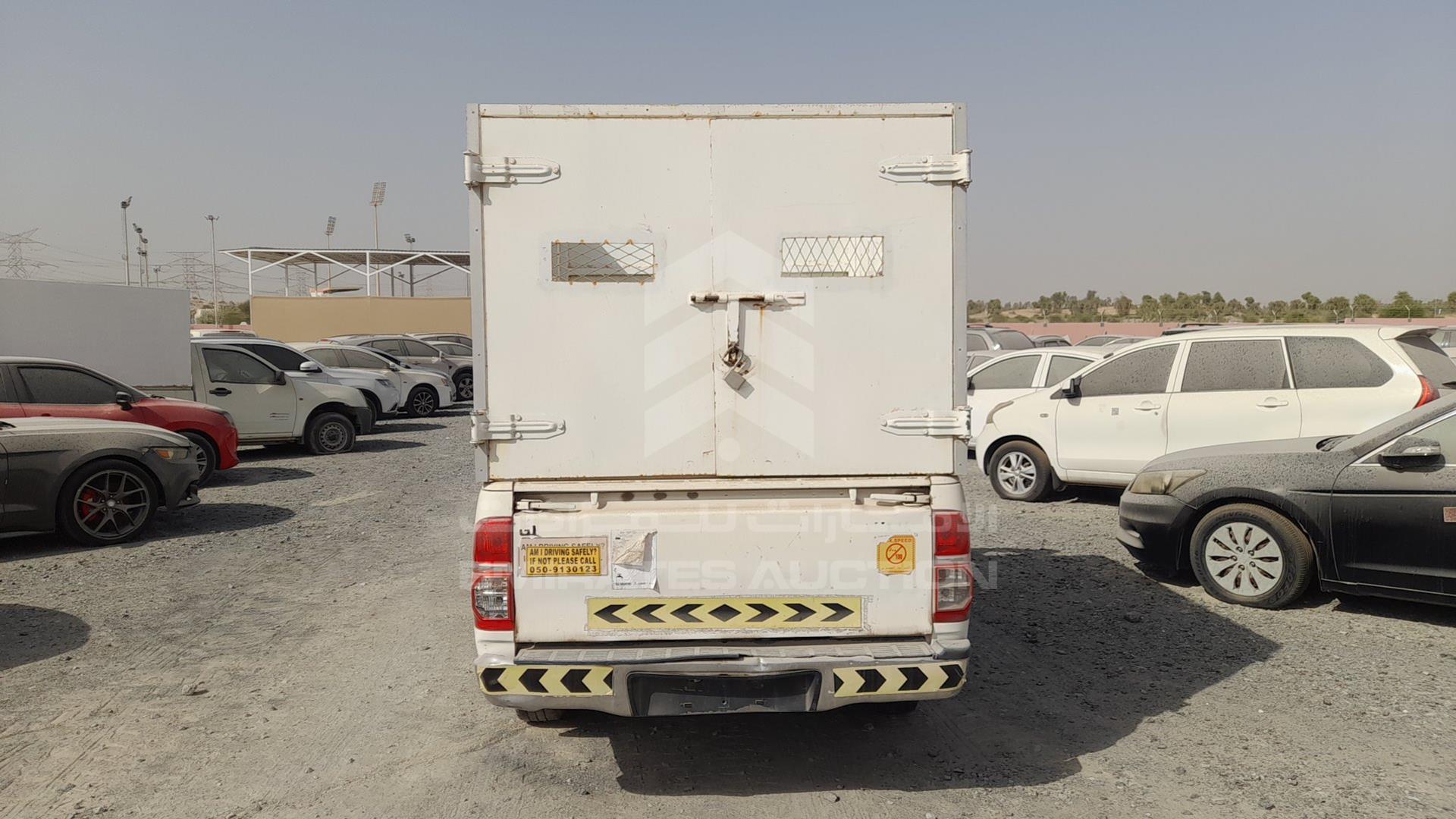 2015 TOYOTA HILUX VIN: MR0CX12G1F0126614