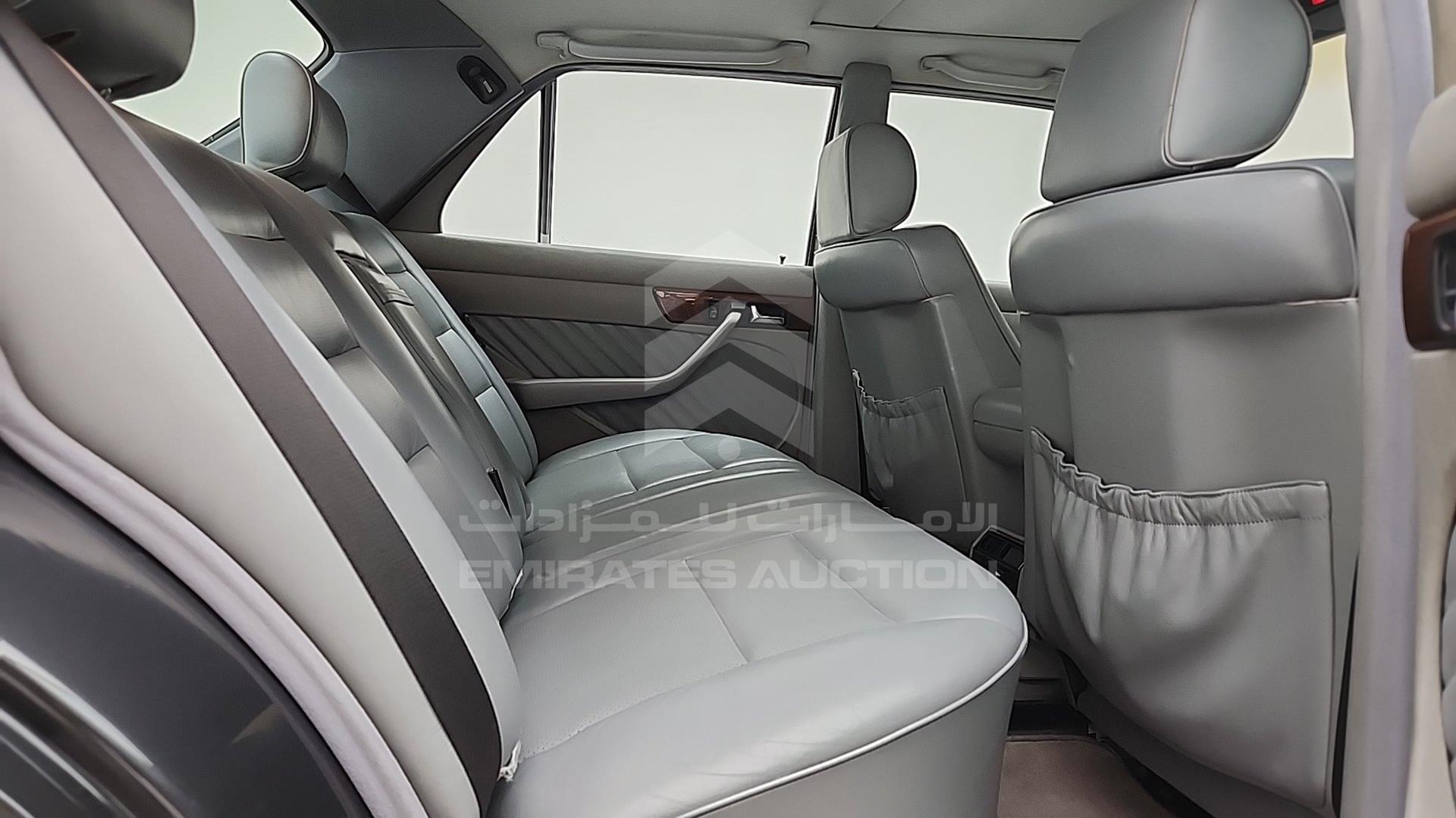 1990 MERCEDES SE 300 VIN: WDBCA24D8LA545332
