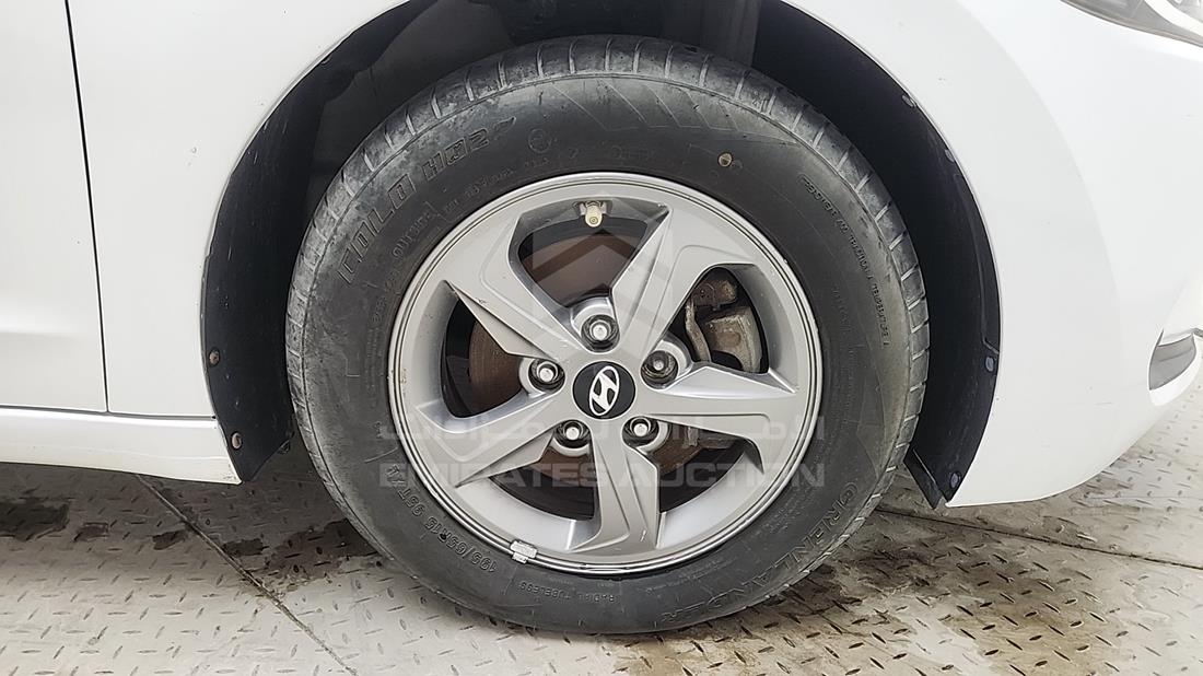 2019 Hyundai Avante — Front Right Tyre — Photo 31