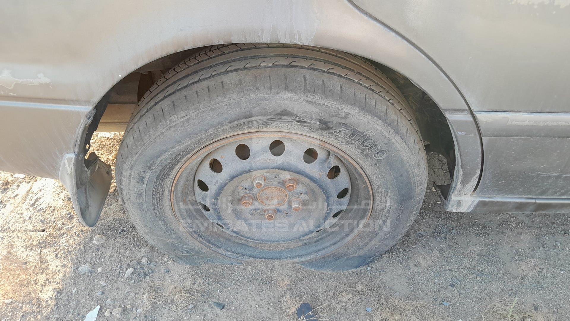 2001 TOYOTA CAMRY VIN: 4T1BG22K31U024166
