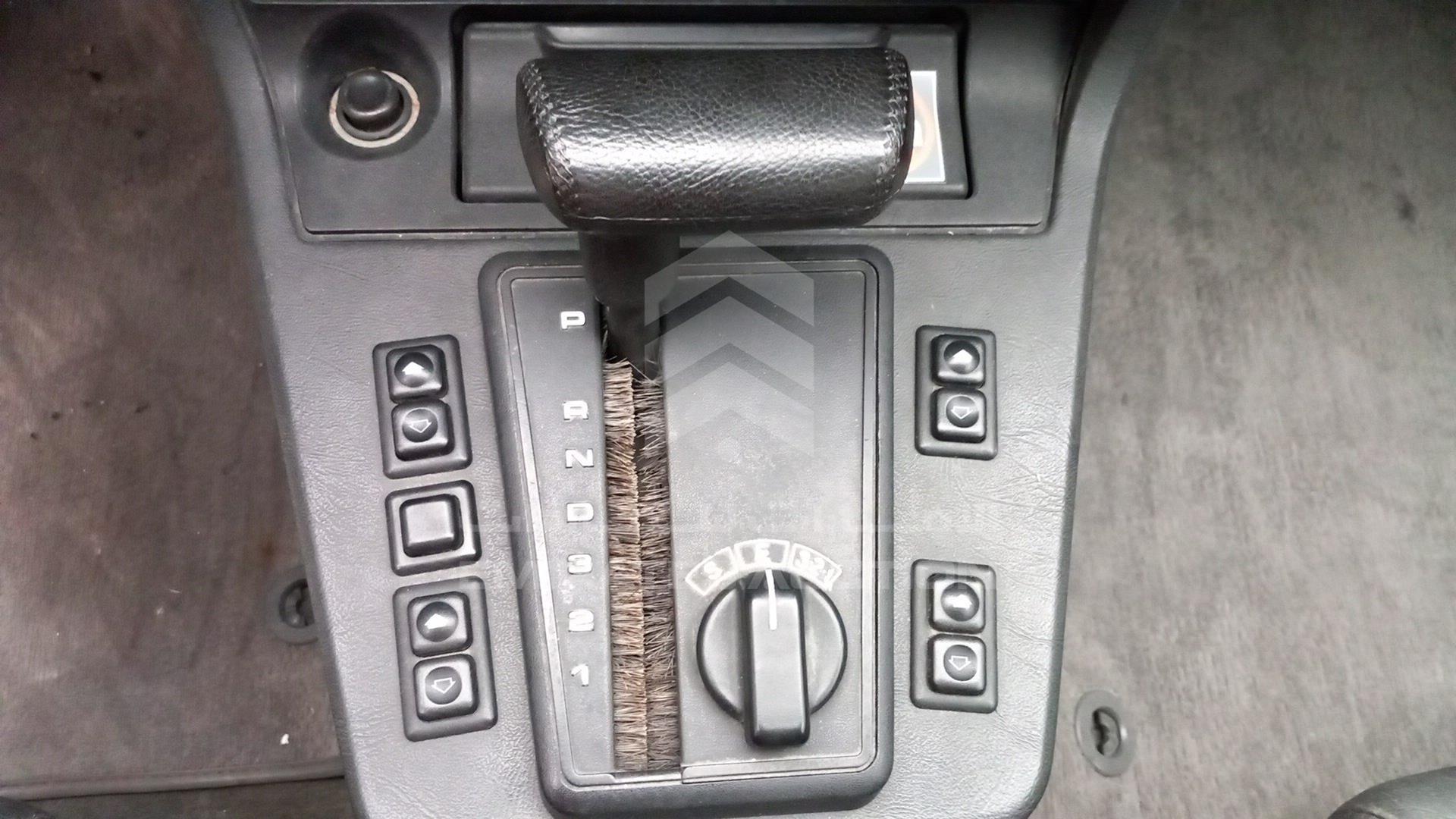 1989 BMW 635 VIN: WBAEC890300766235