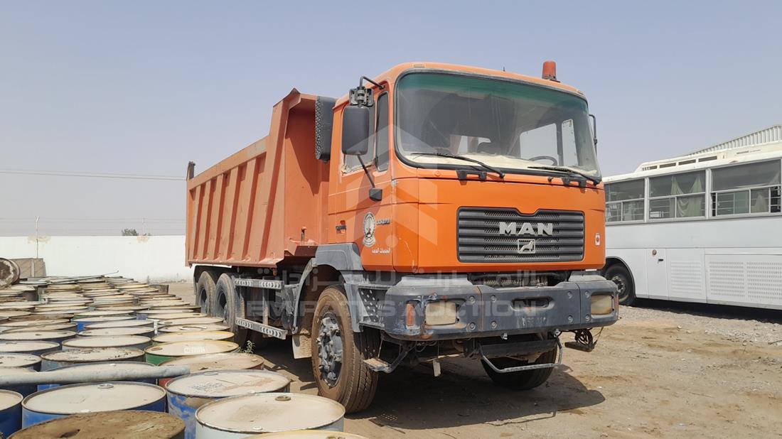 مان 373 2001 — الزاوية الأمامية اليمنى — صورة 9