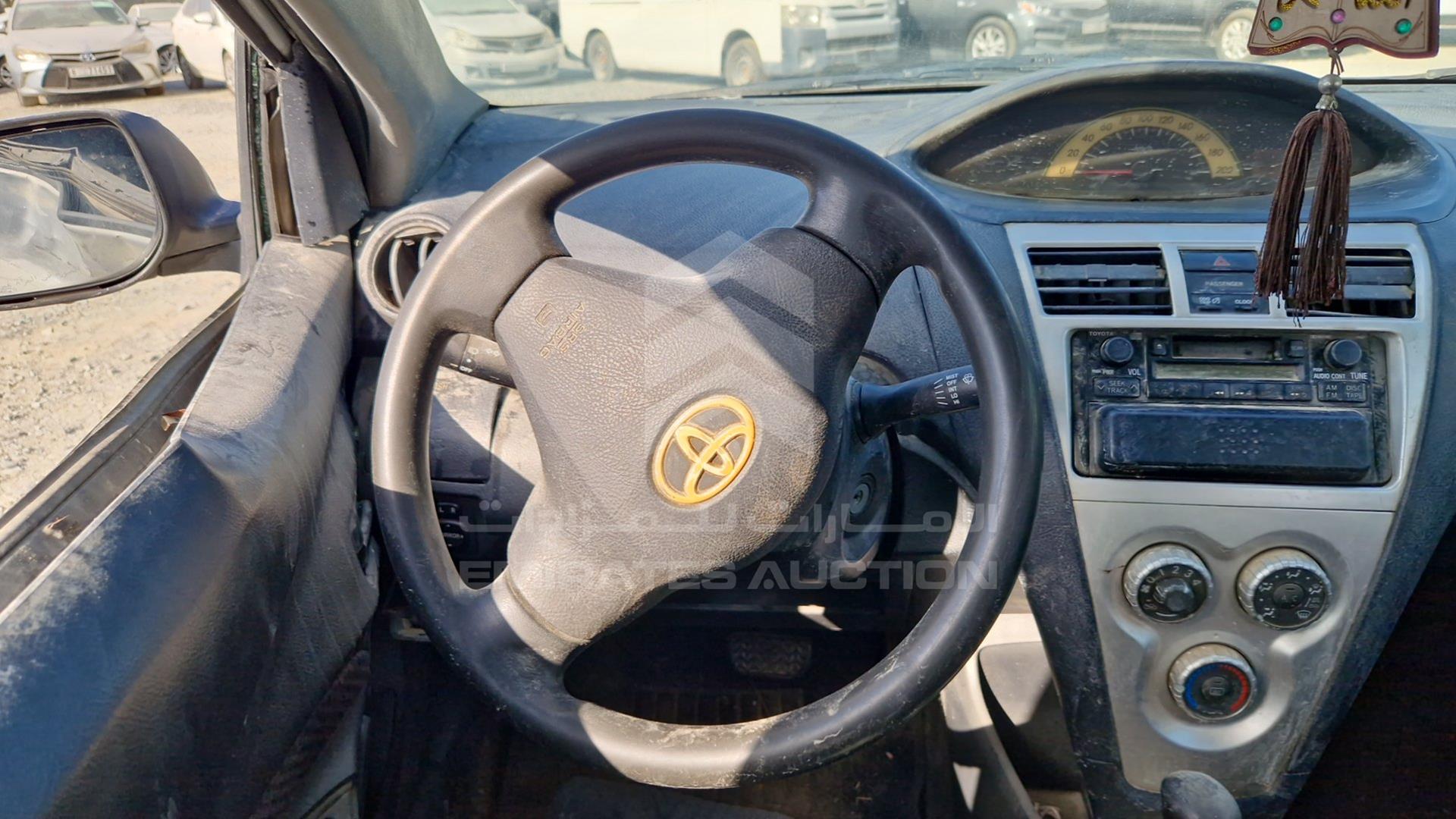 2007 TOYOTA YARIS VIN: JTDBW923471062749
