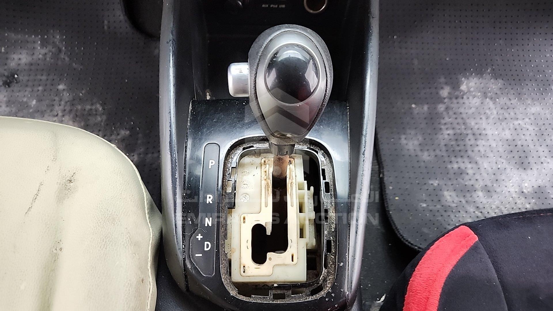 2012 KIA CERATO VIN: KNAFU411BC5962272